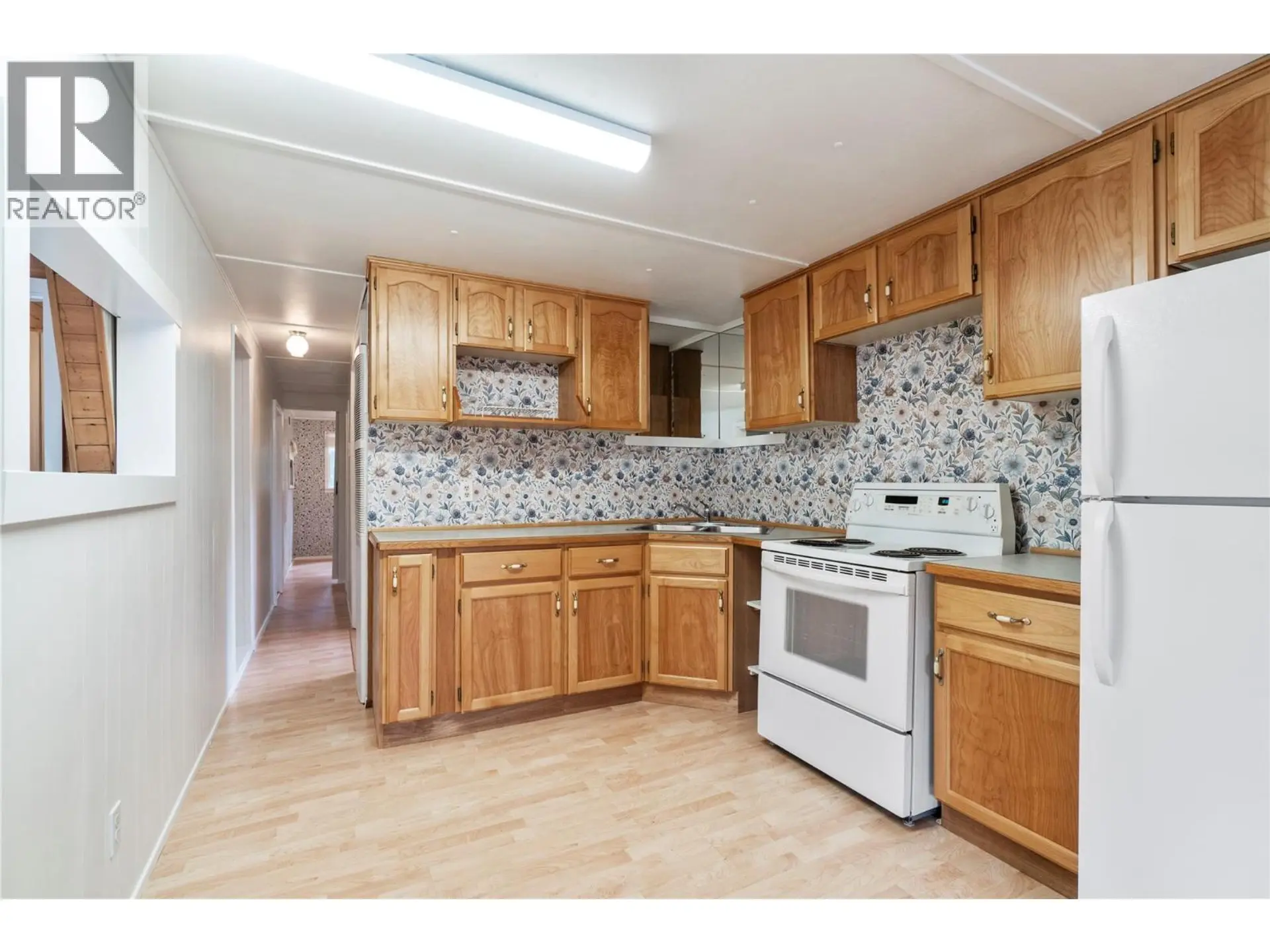 Property at #10 6670 TRANS CANADA HIGHWAY NE, Canoe, BC