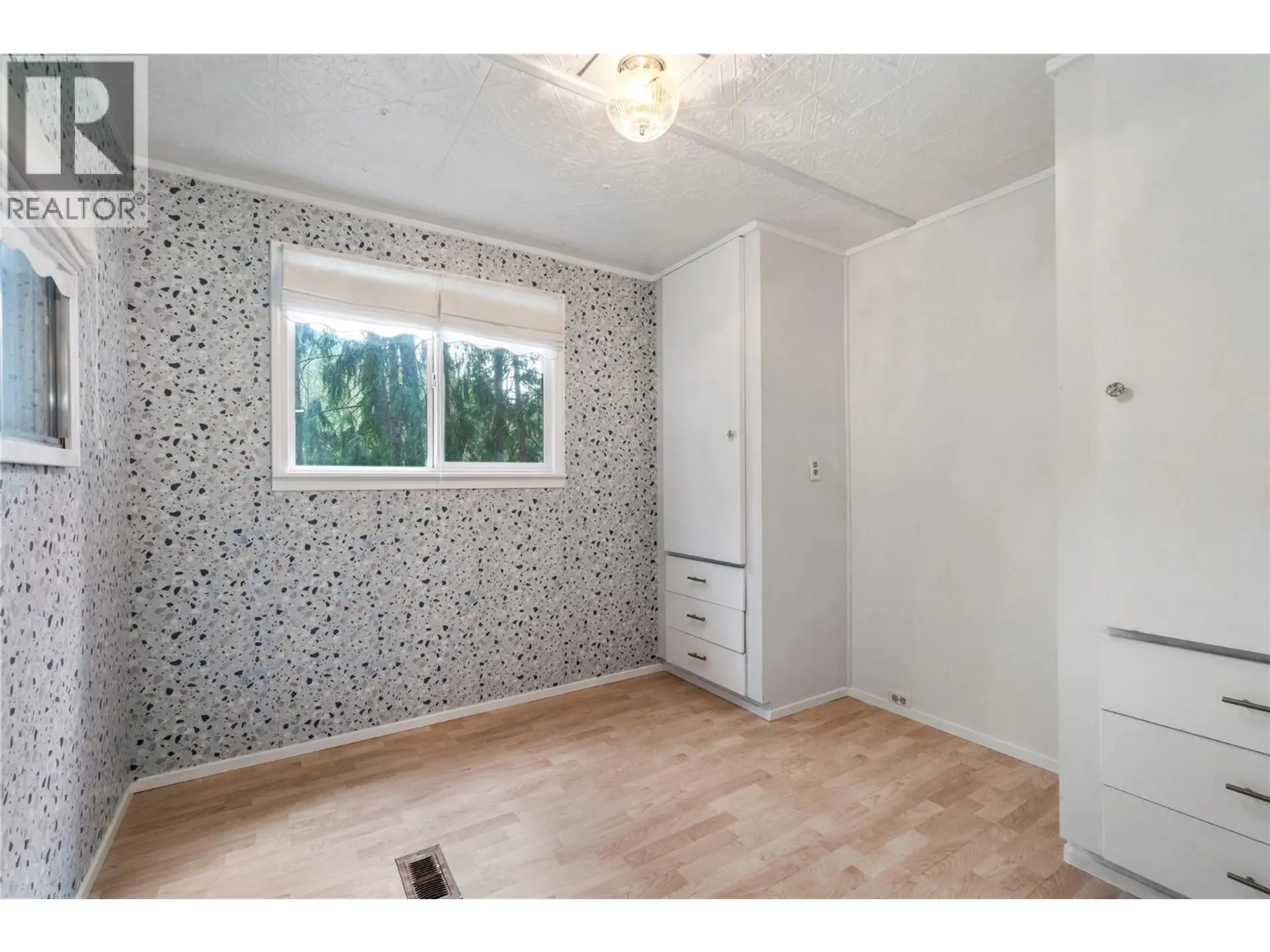 Property at #10 6670 TRANS CANADA HIGHWAY NE, Canoe, BC