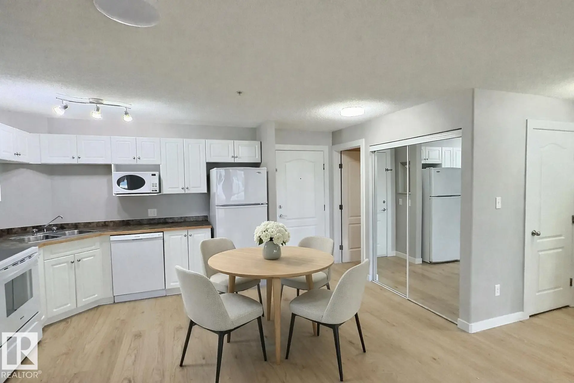 #103 5350 199 ST NW - Image 1