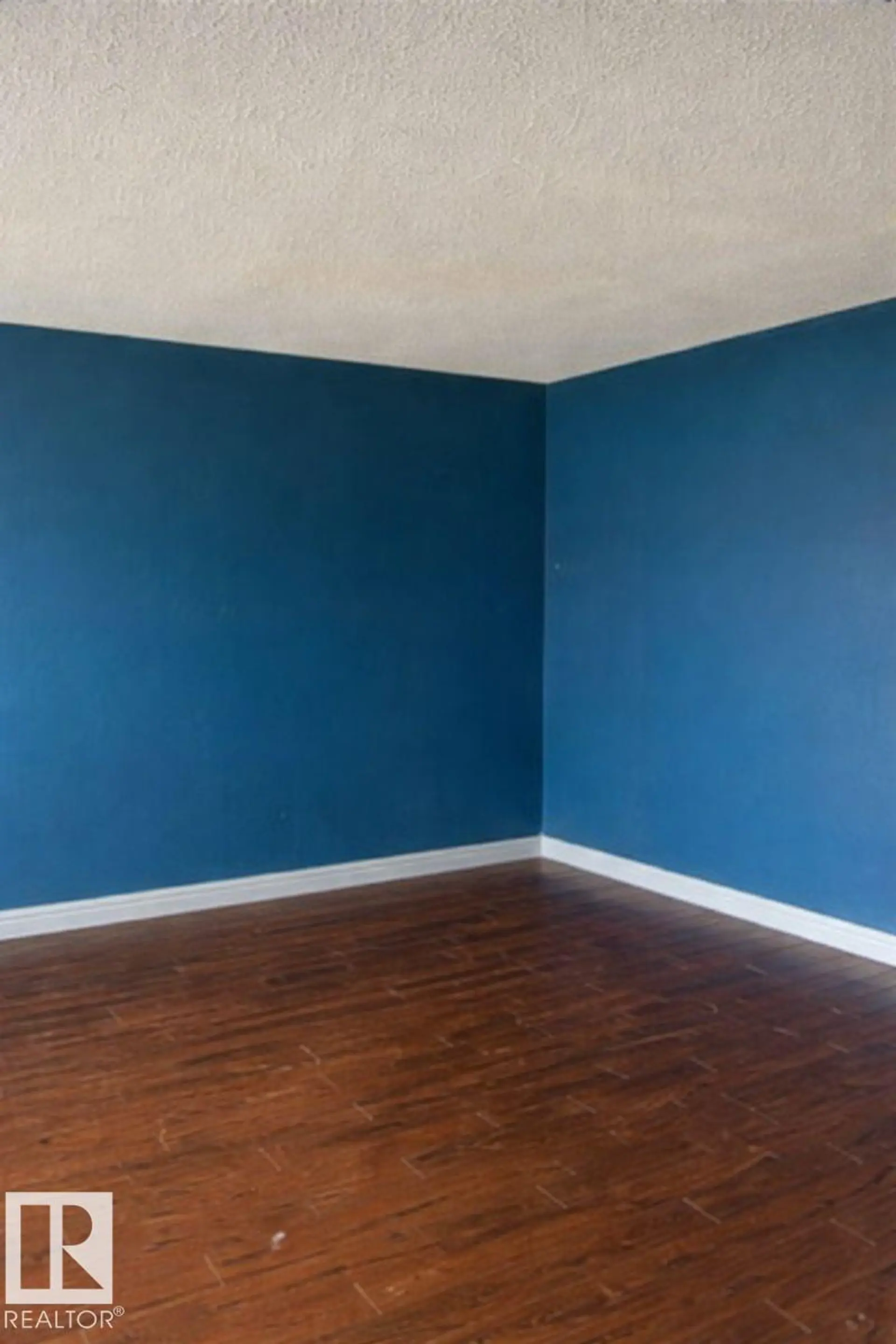 #4 3819 76 ST NW - Image 4