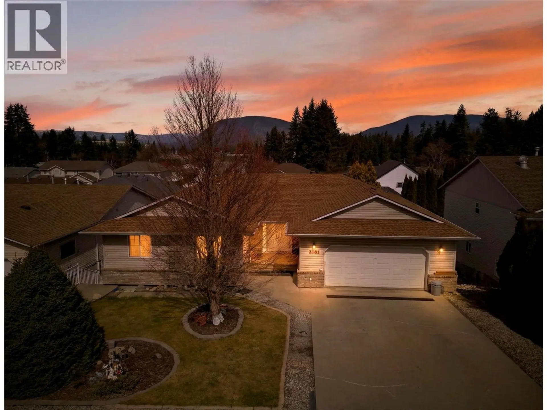Property at 3181 8 Avenue SE, Salmon Arm, BC