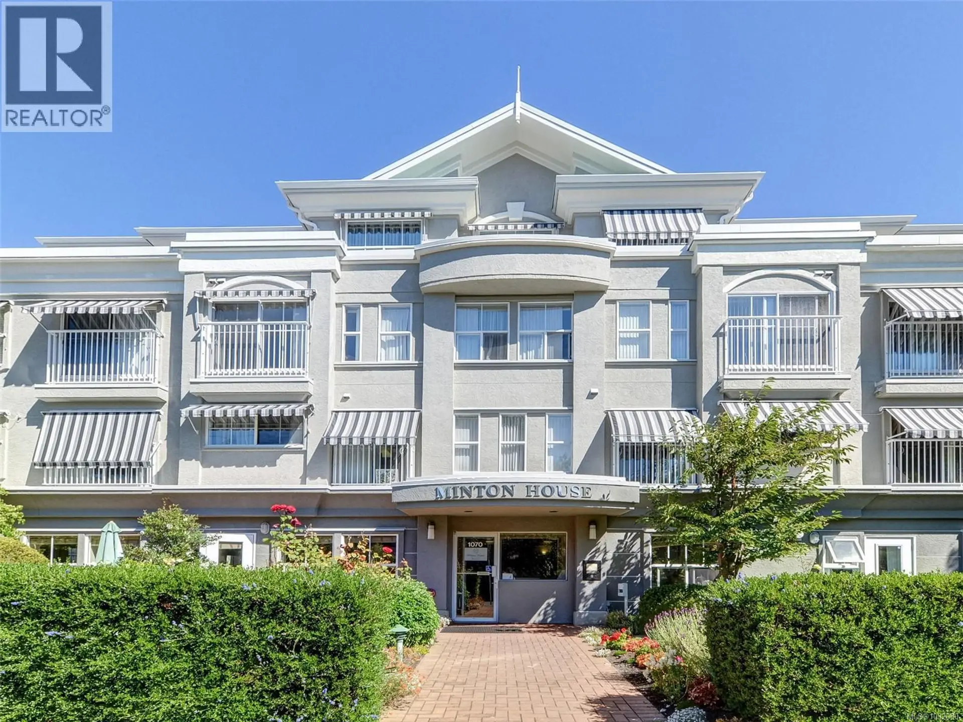 Property at #208 1070 SOUTHGATE ST, Victoria, BC