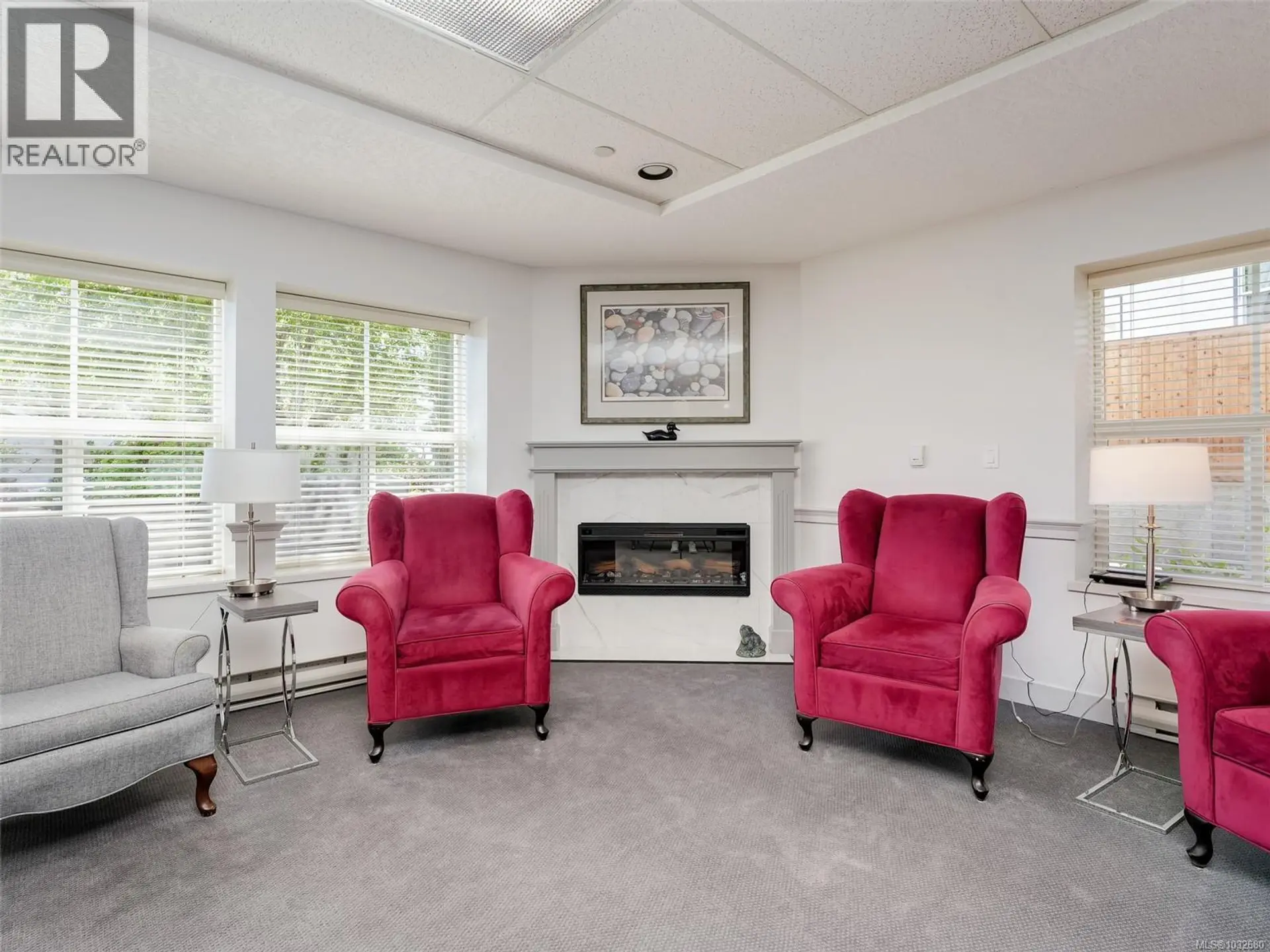 Property at #208 1070 SOUTHGATE ST, Victoria, BC