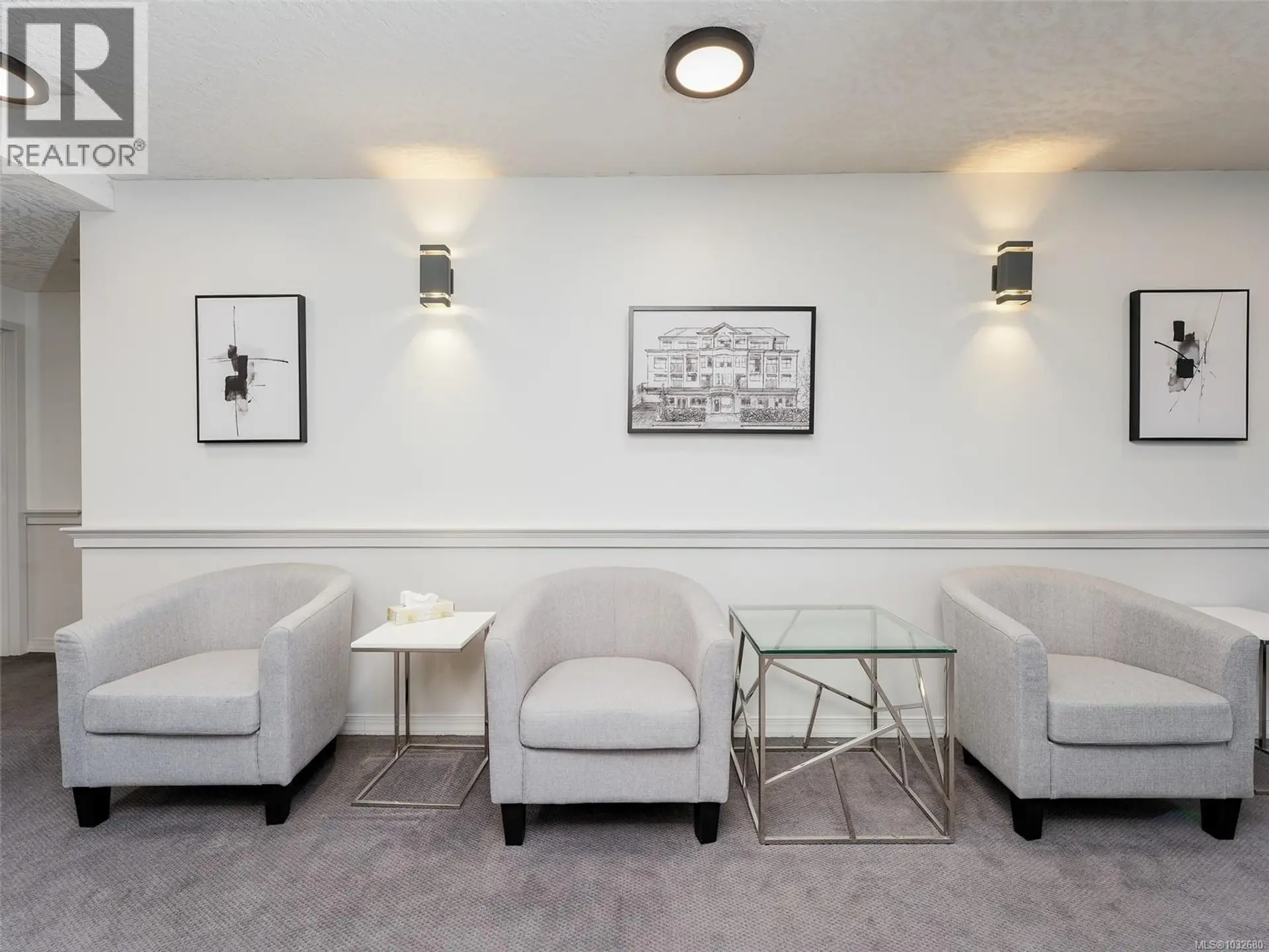 Property at #208 1070 SOUTHGATE ST, Victoria, BC