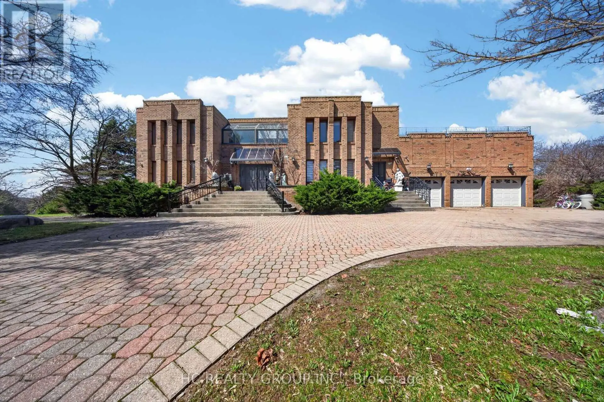 9 FORSON COURT - Image 1