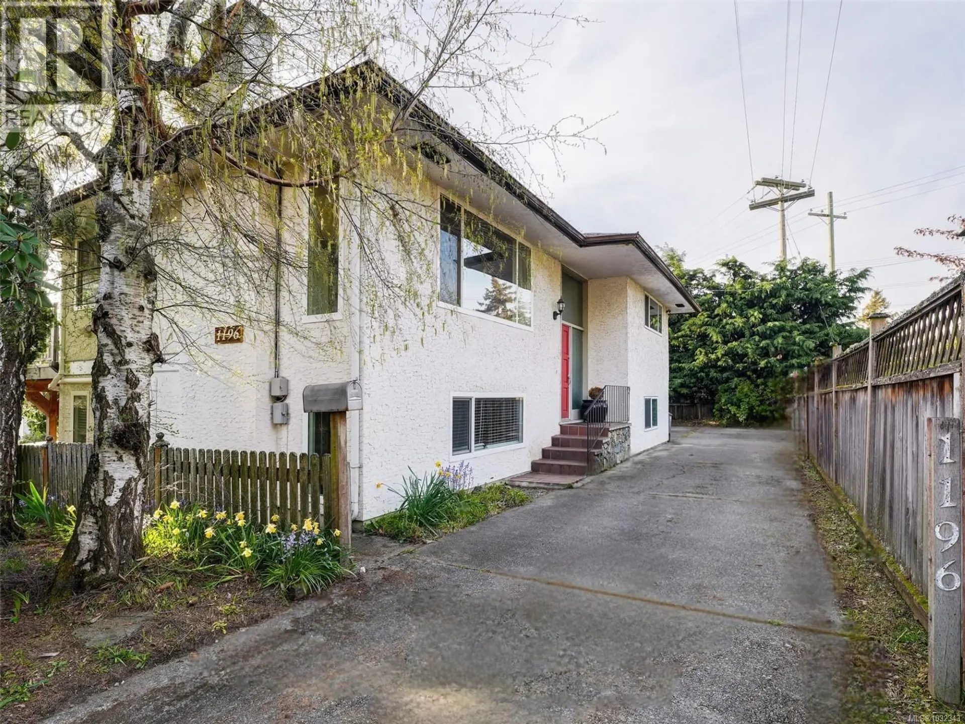 Property at 1196 Hopkins Pl, Saanich, BC