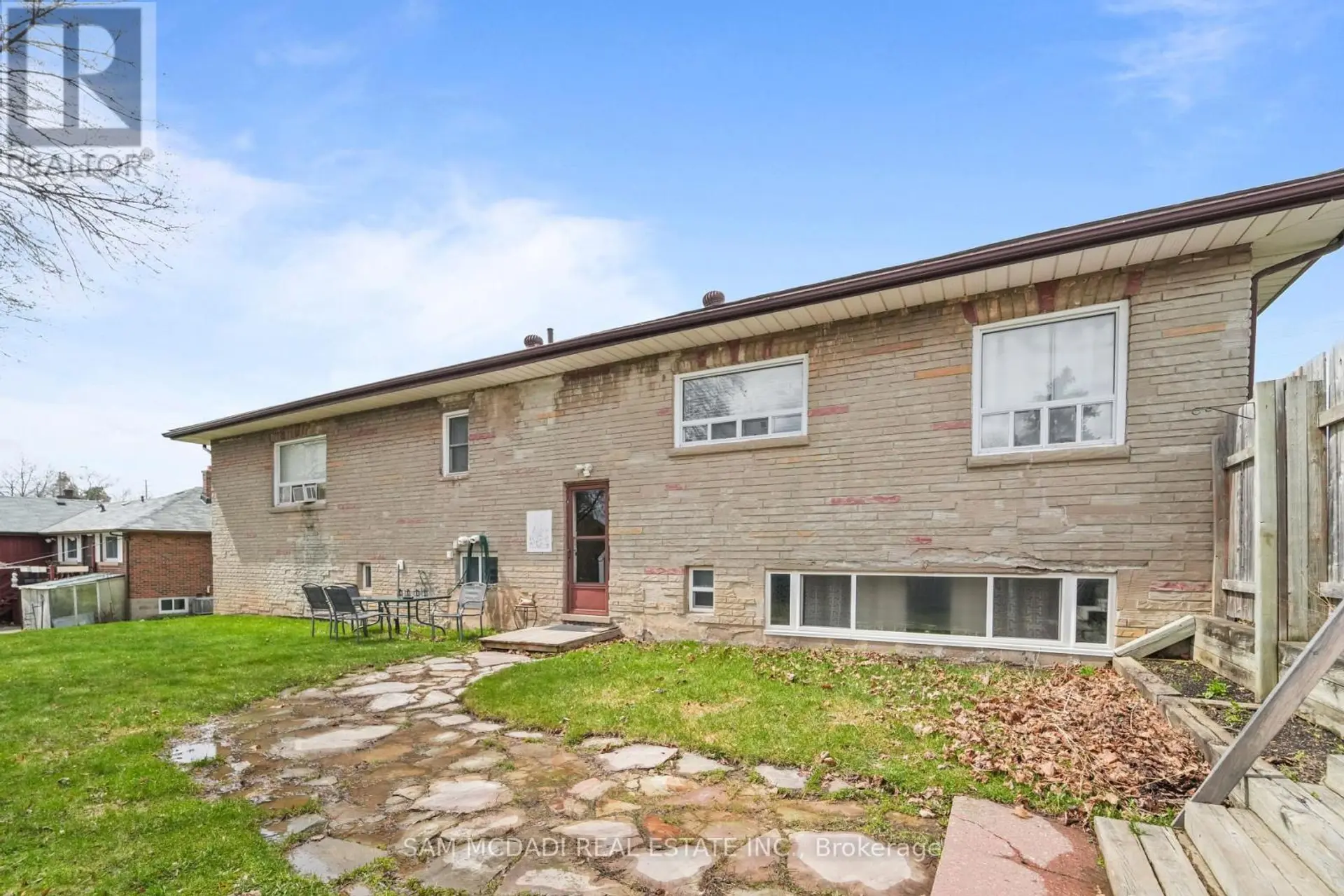 2230 BRITANNIA ROAD W - Image 4