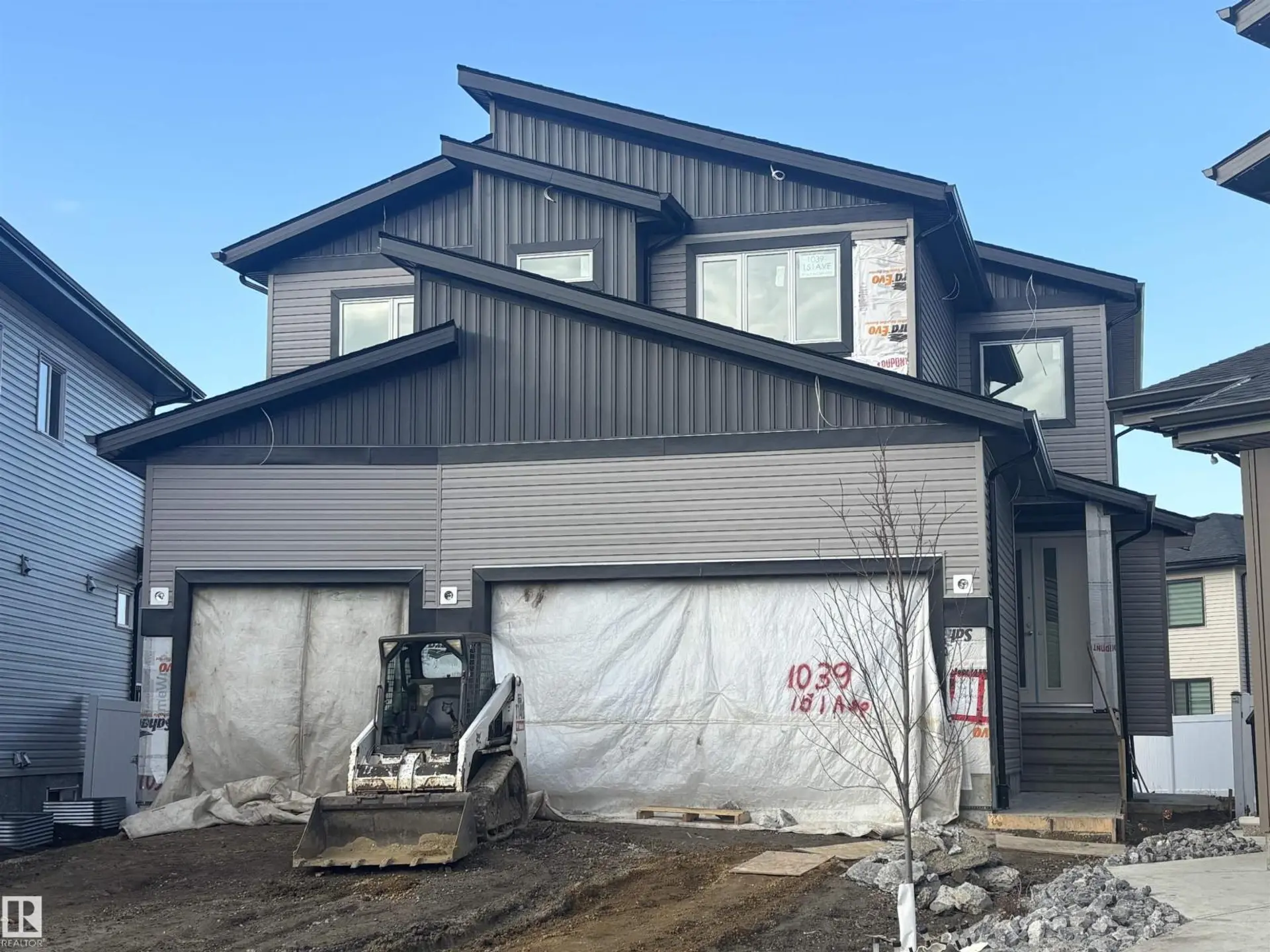 1039 151 AVE NW - Image 2