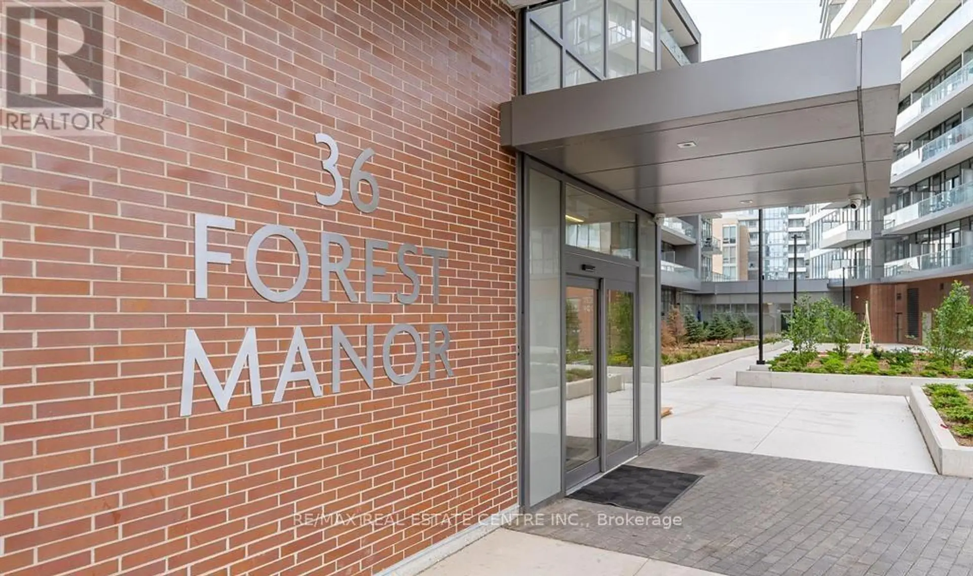 #722 36 FOREST MANOR ROAD - Image 3