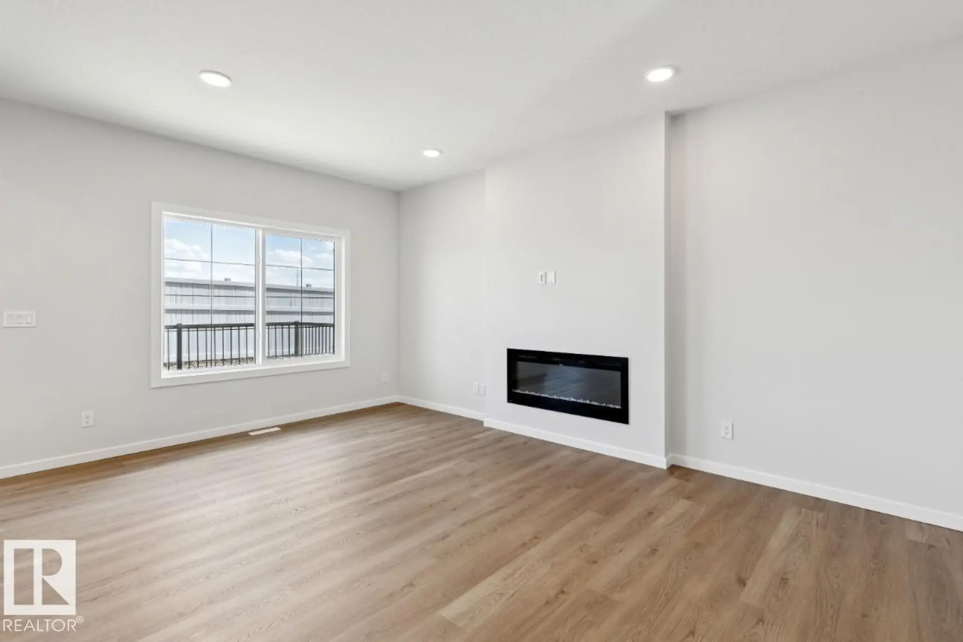 11 CLOUTIER - Image 8