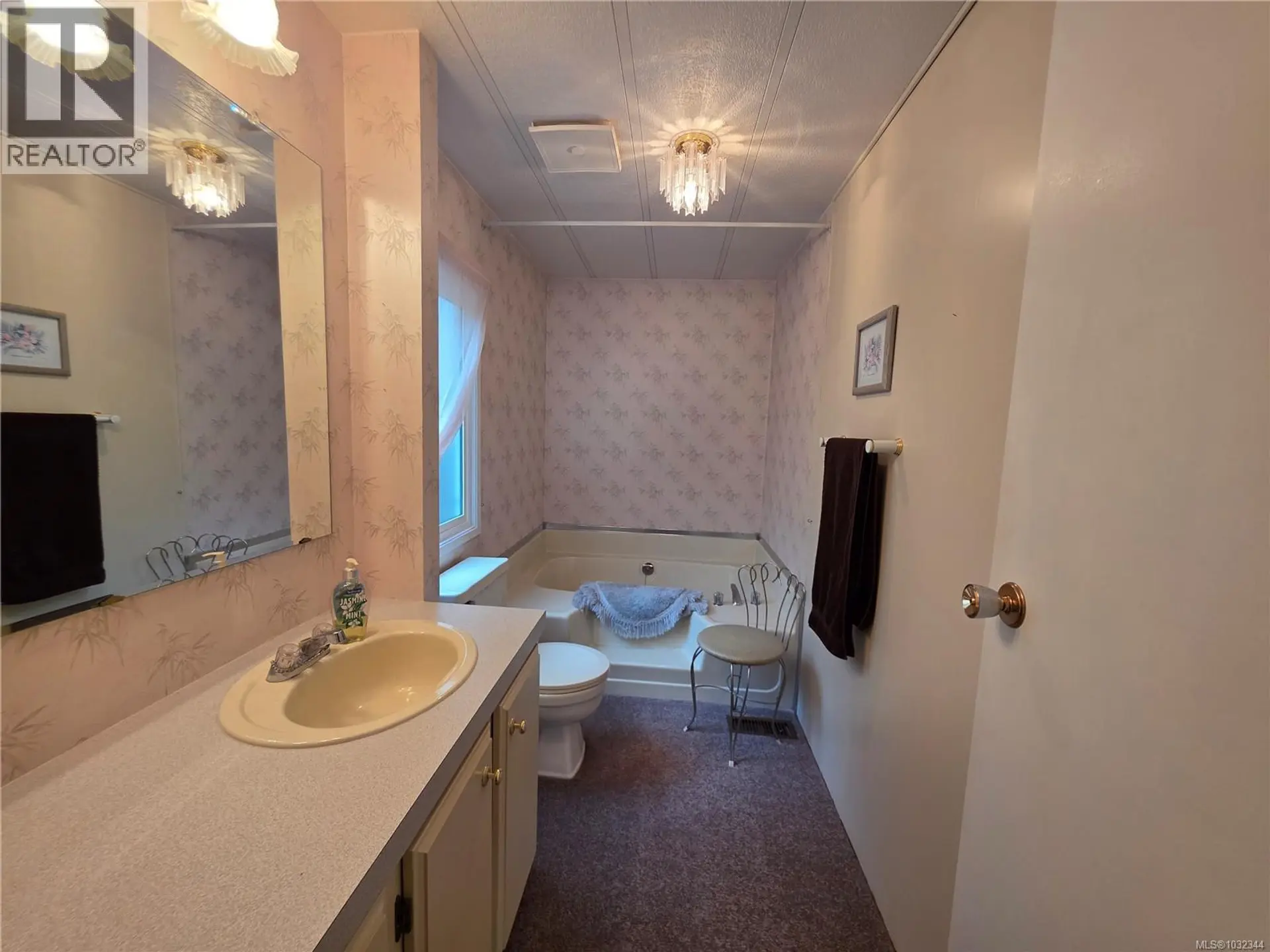 Property at #13 4935 BROUGHTON ST, Port Alberni, BC