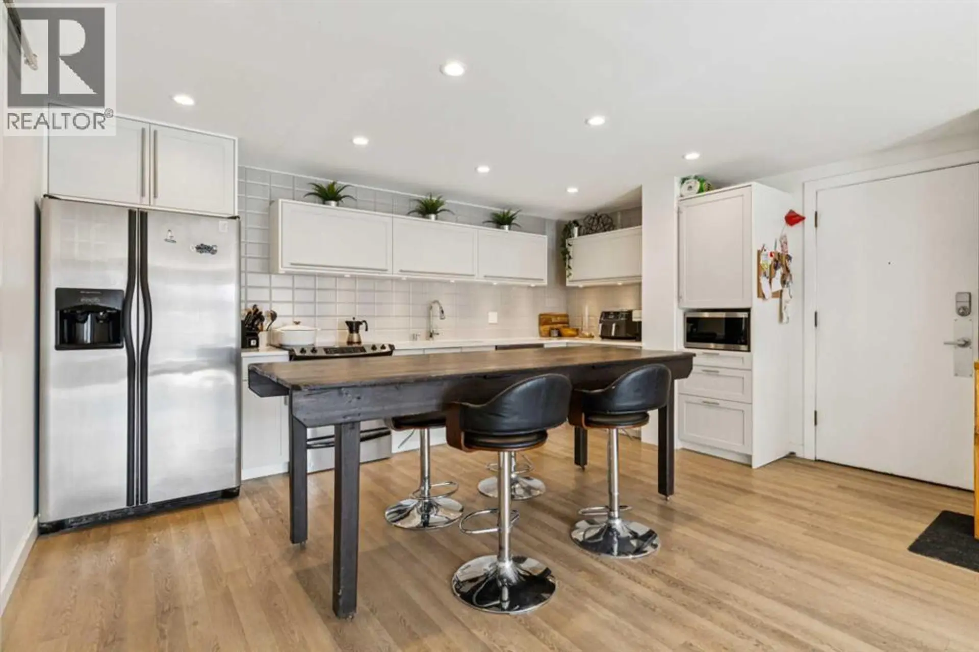 #205 1222 13 AVENUE SW - Image 1