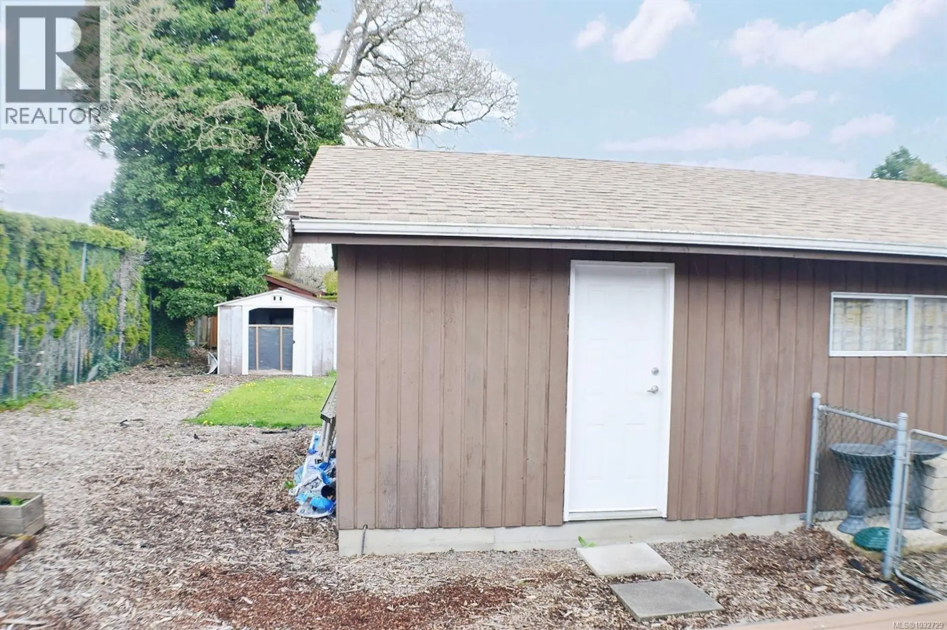 Property at 4037 Cumberland Rd, Saanich, BC