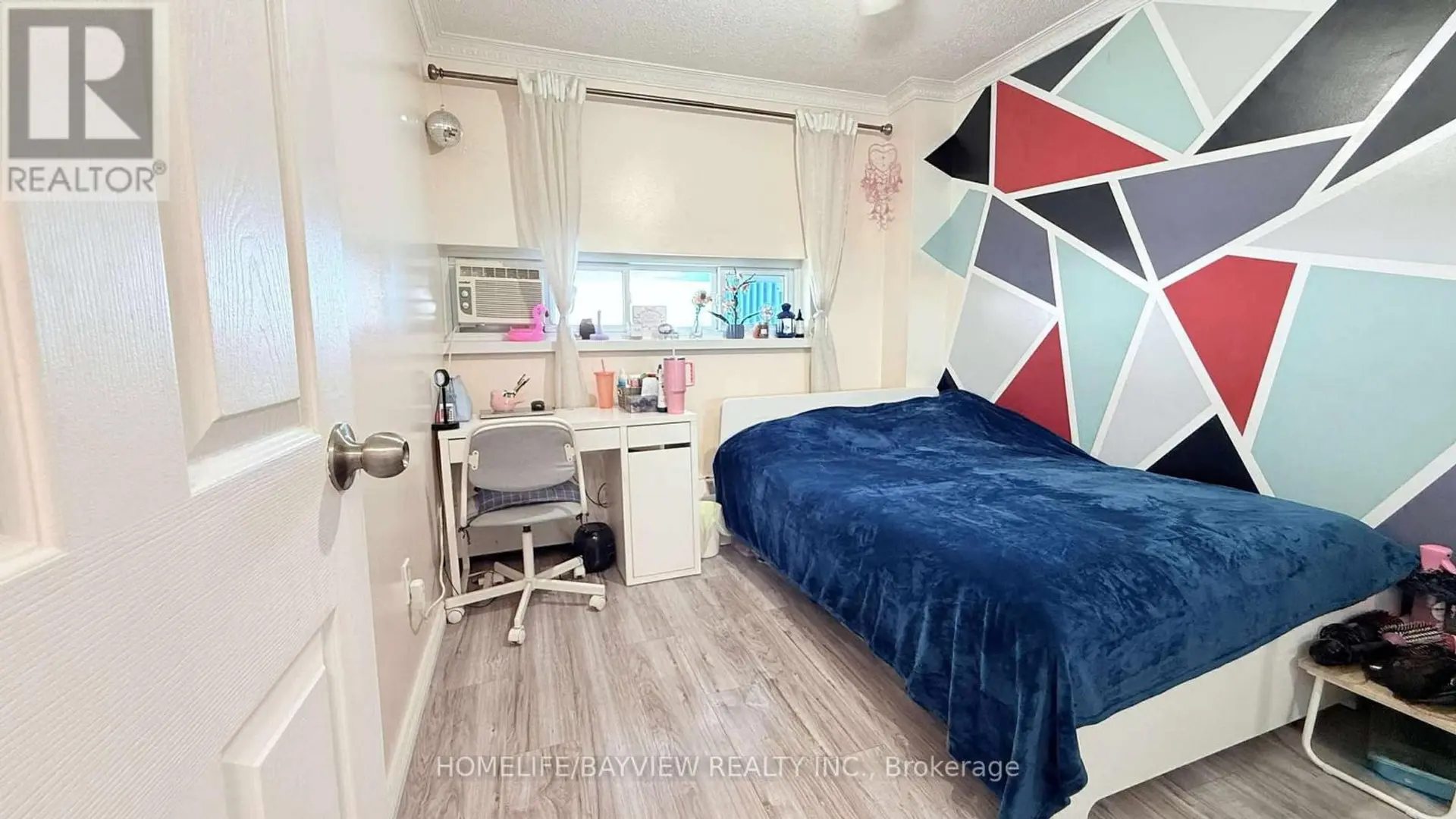#909 4645 JANE STREET - Image 8