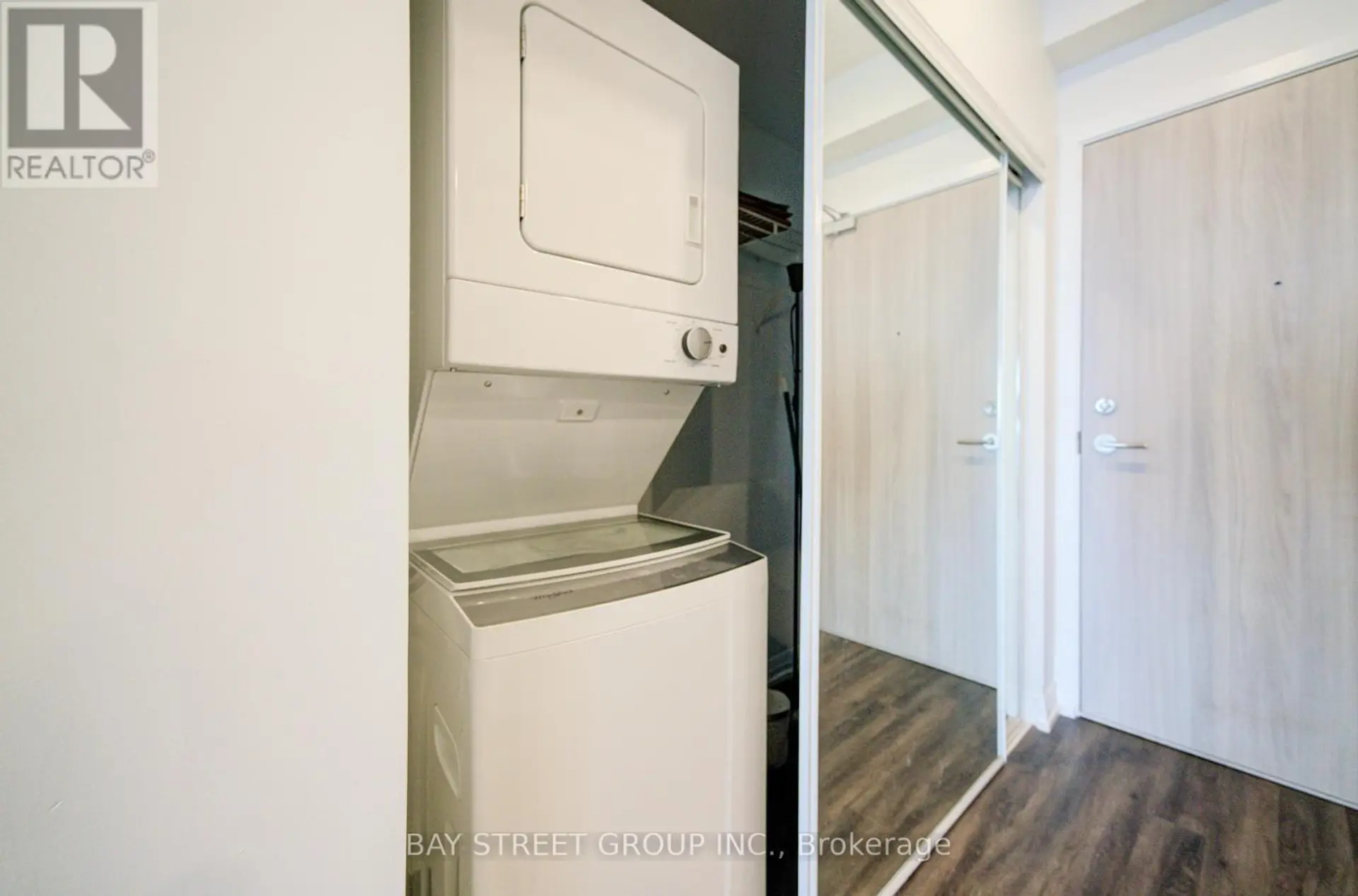 #1509 75 CANTERBURY PLACE - Image 5