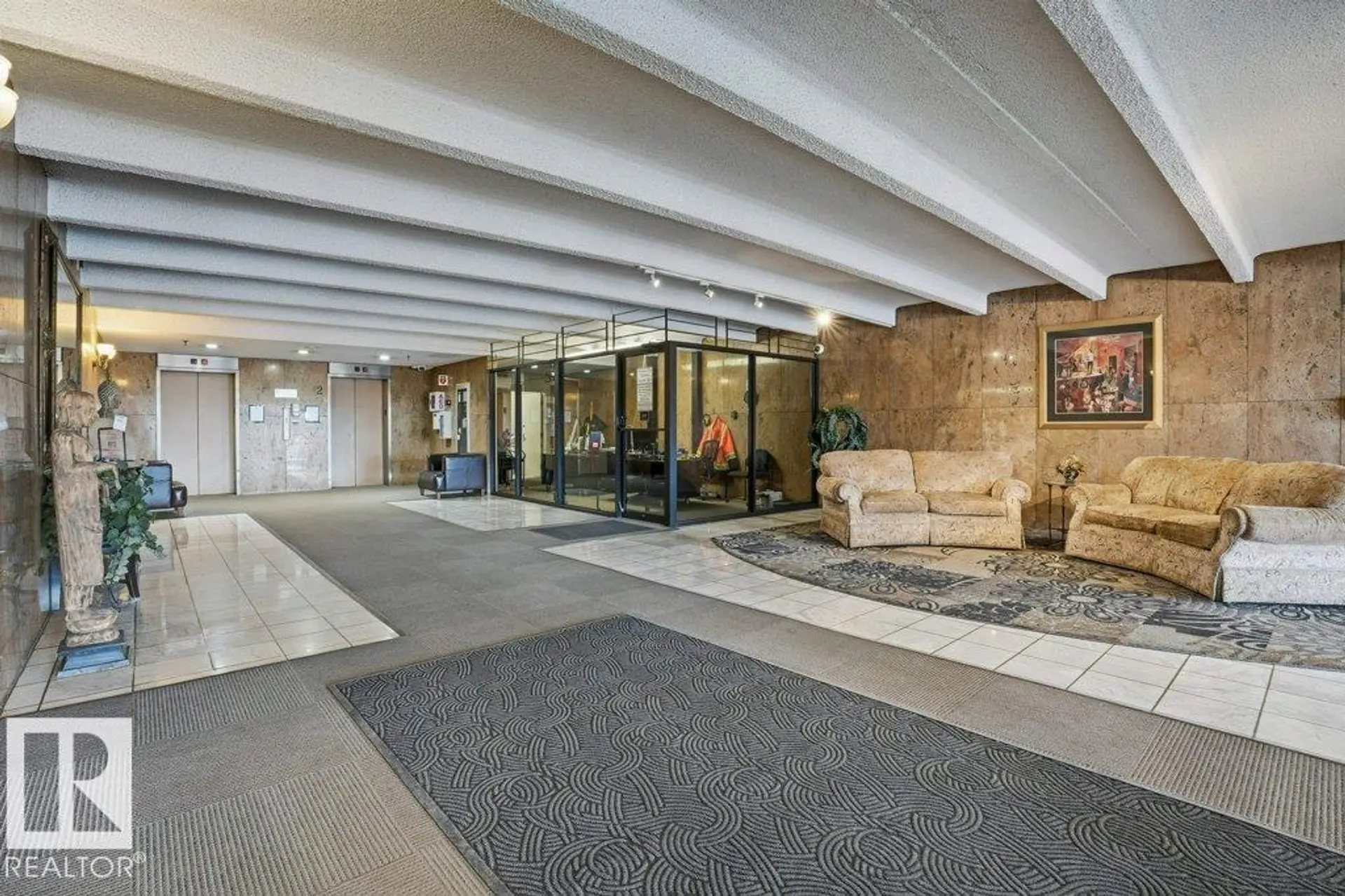 #604 9918 101 ST NW - Image 3