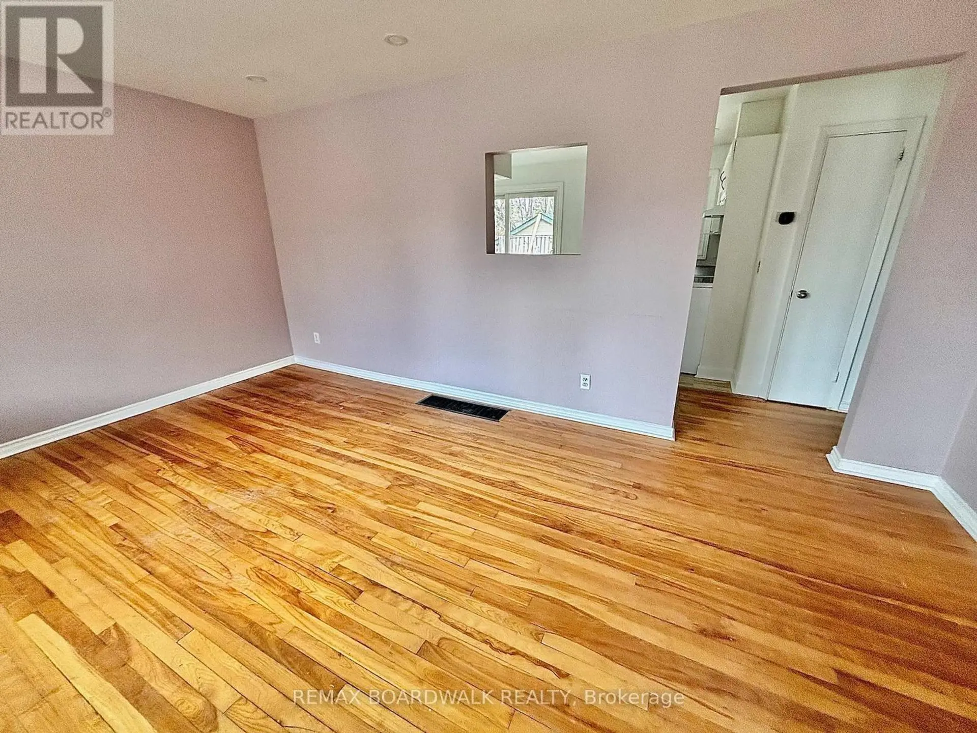 379 ST DENIS STREET - Image 2