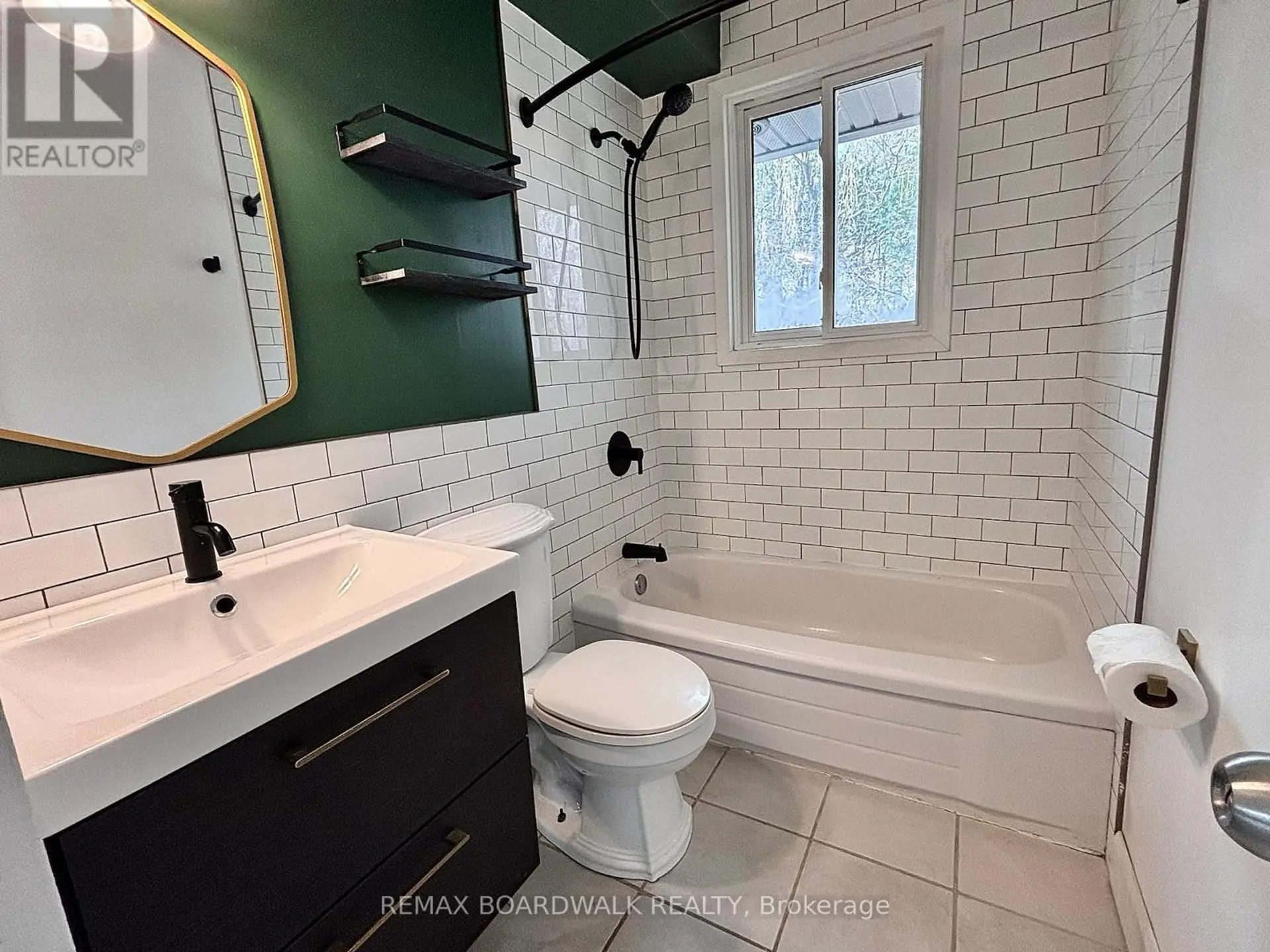 379 ST DENIS STREET - Image 6
