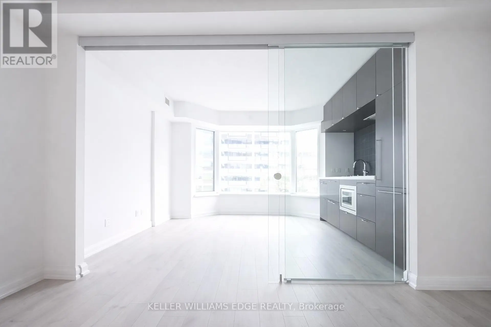 #911 155 YORKVILLE AVENUE - Image 4