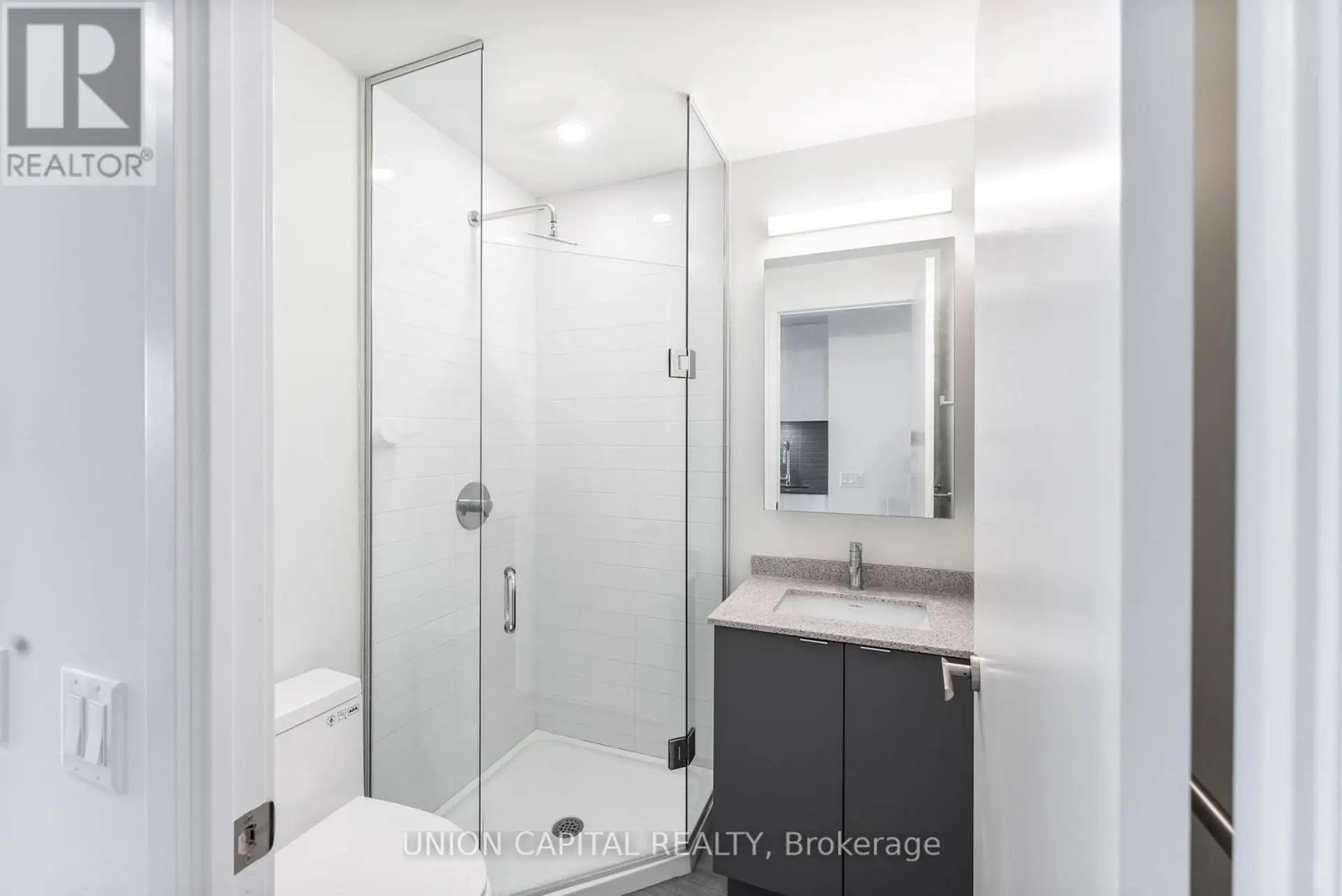 #601W 3 ROSEWATER STREET E - Image 16