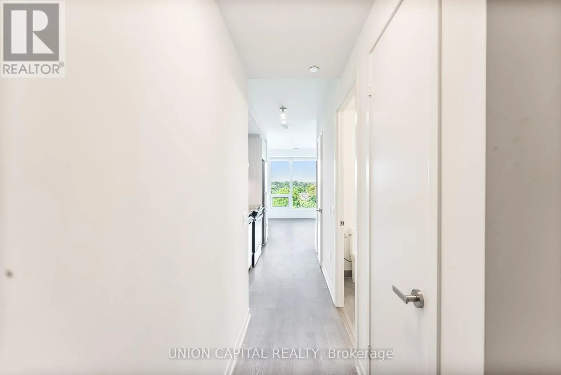 #601W 3 ROSEWATER STREET E - Image 5