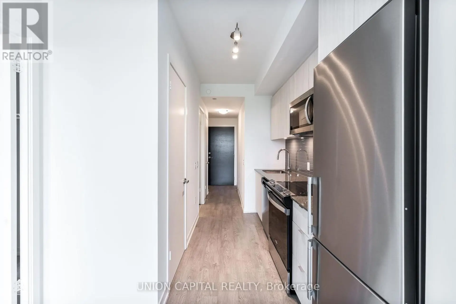 #601W 3 ROSEWATER STREET E - Image 7