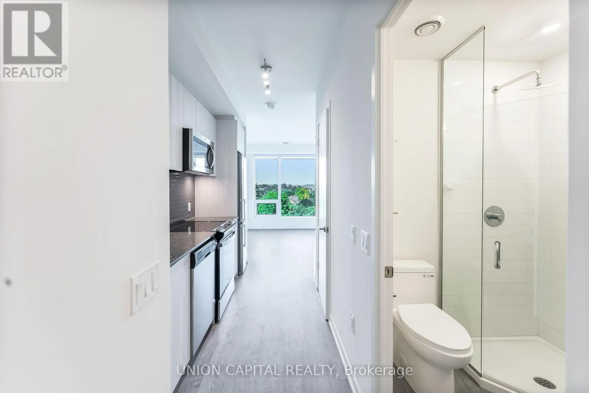 #601W 3 ROSEWATER STREET E - Image 9