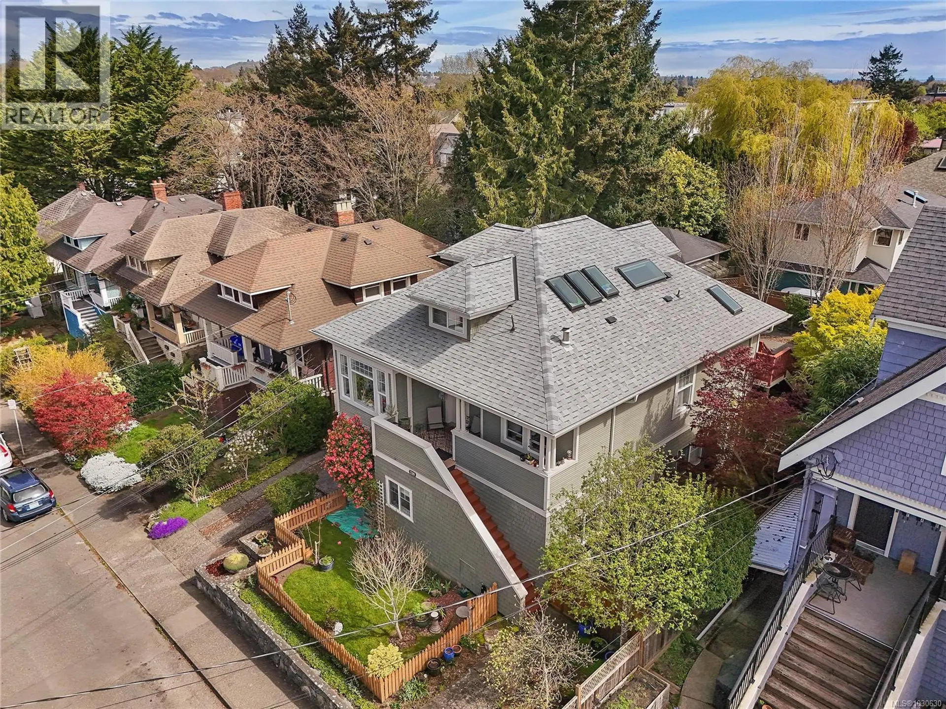Property at #4 2109 Chambers St, Victoria, BC