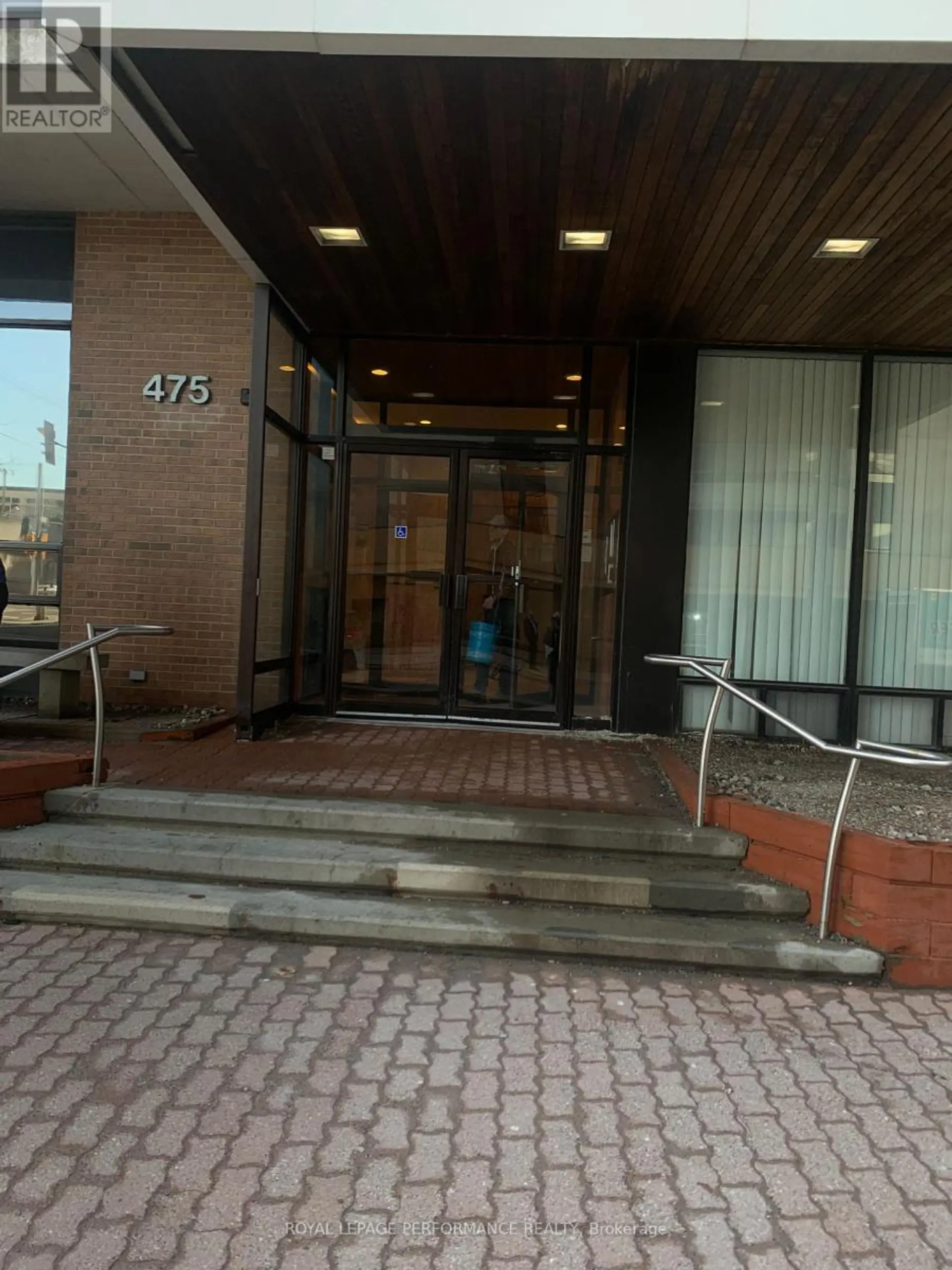 #1107 475 LAURIER AVENUE W - Image 1