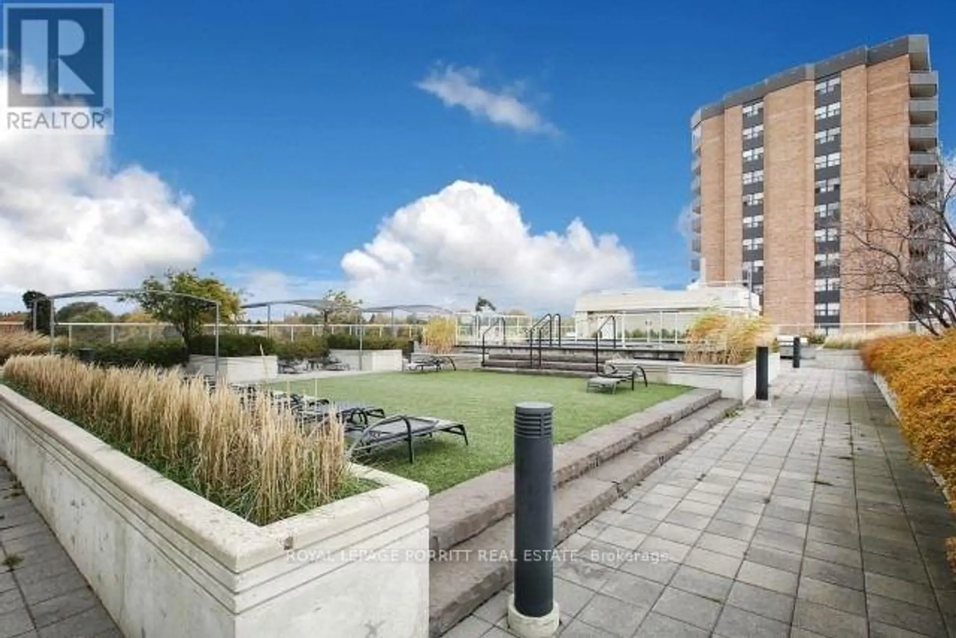 #1109 3865 LAKE SHORE BOULEVARD W - Image 16