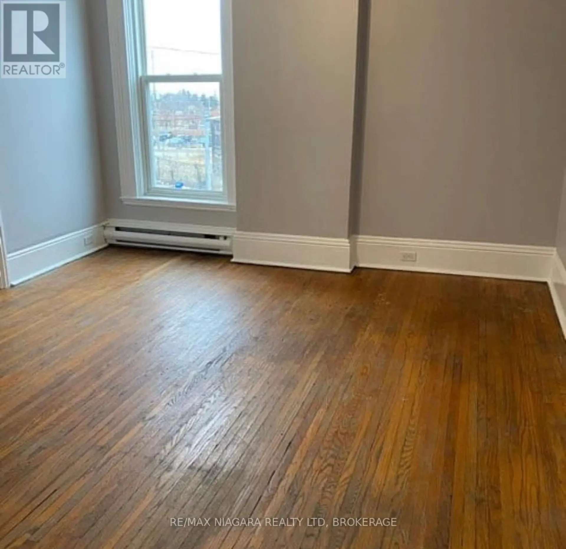 42 NIAGARA STREET - Image 16