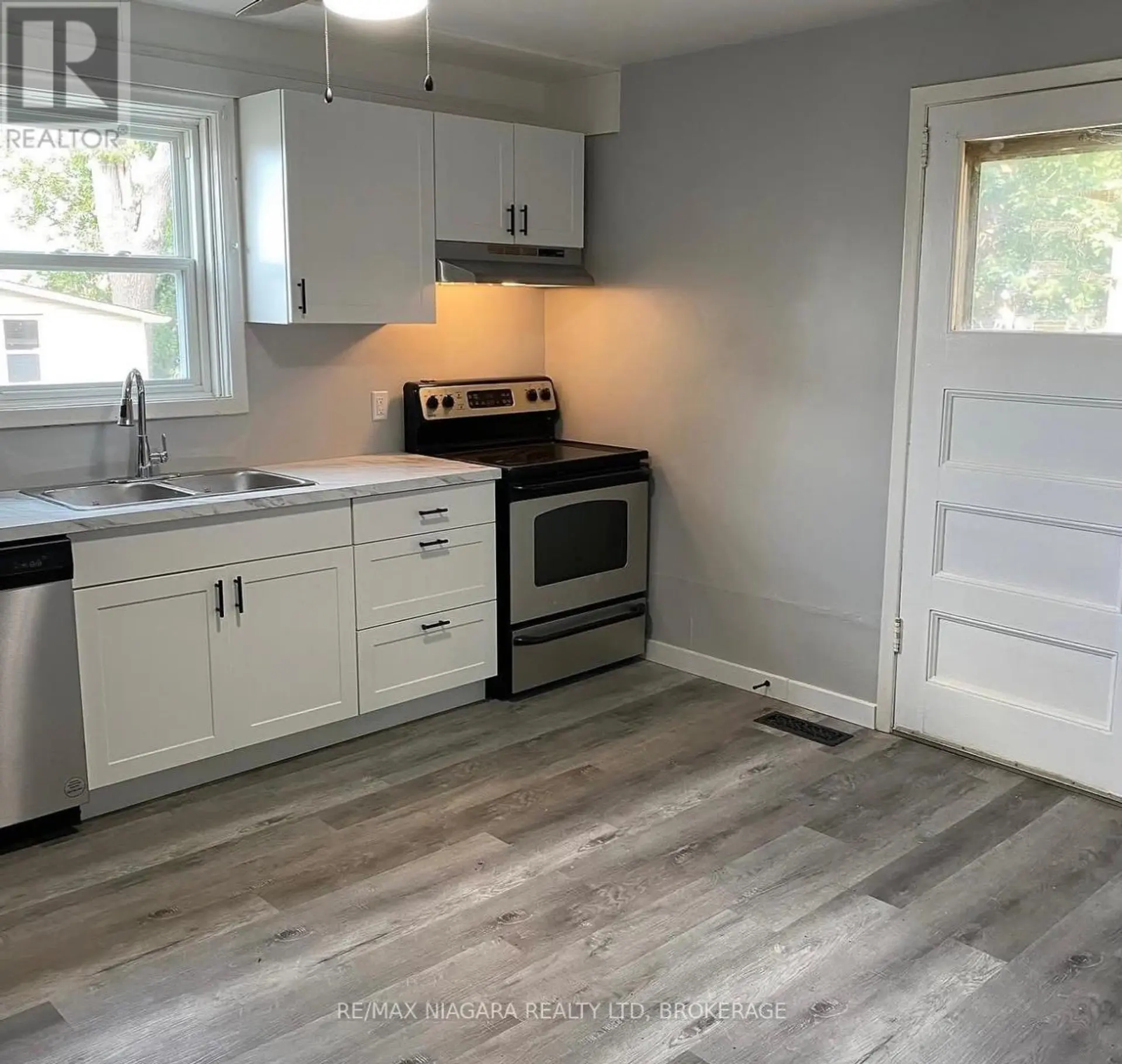 42 NIAGARA STREET - Image 7