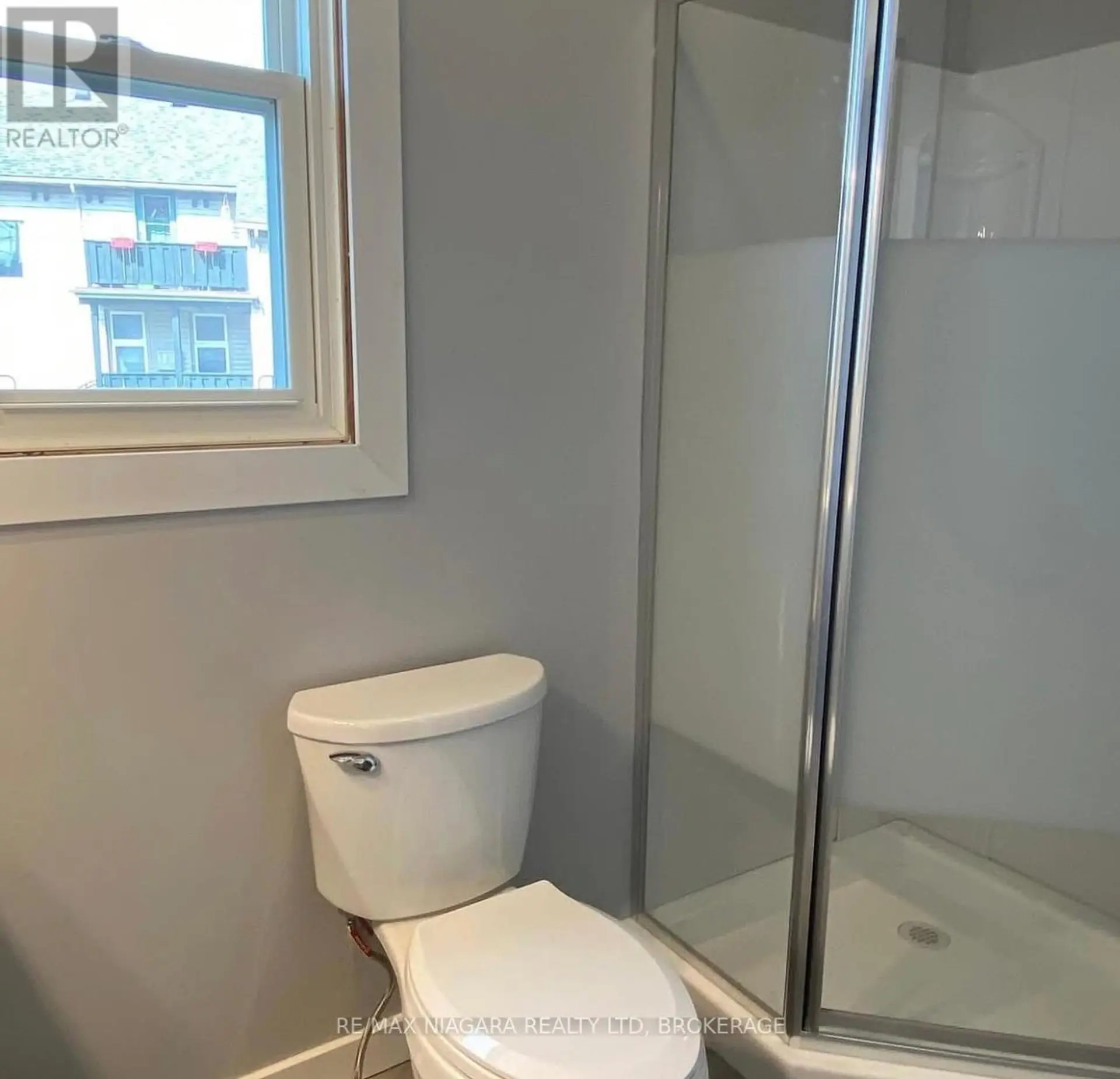 42 NIAGARA STREET - Image 11