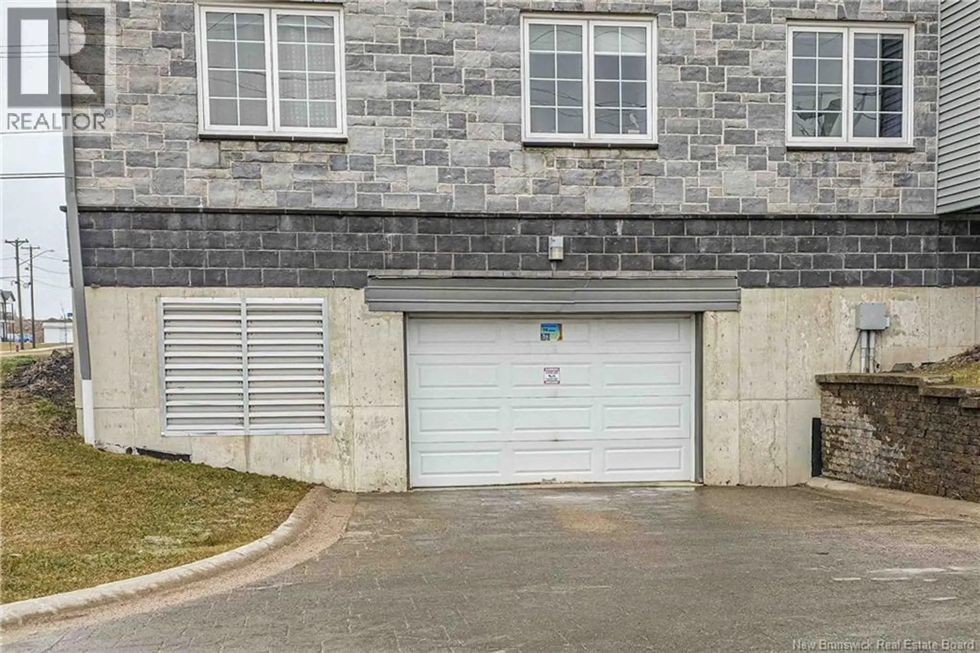 #439 155 LIAN STREET - Image 17