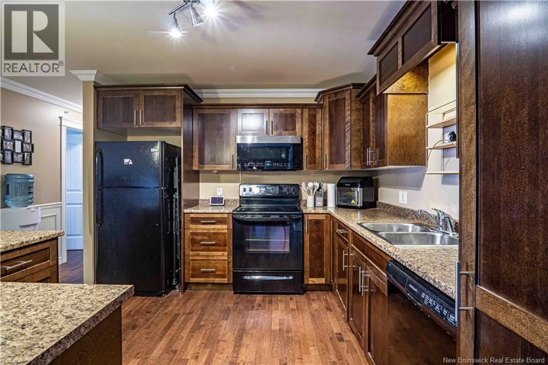 #439 155 LIAN STREET - Image 8