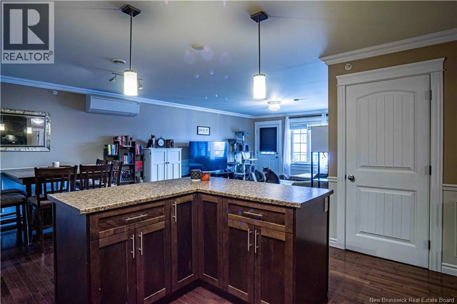 #439 155 LIAN STREET - Image 9