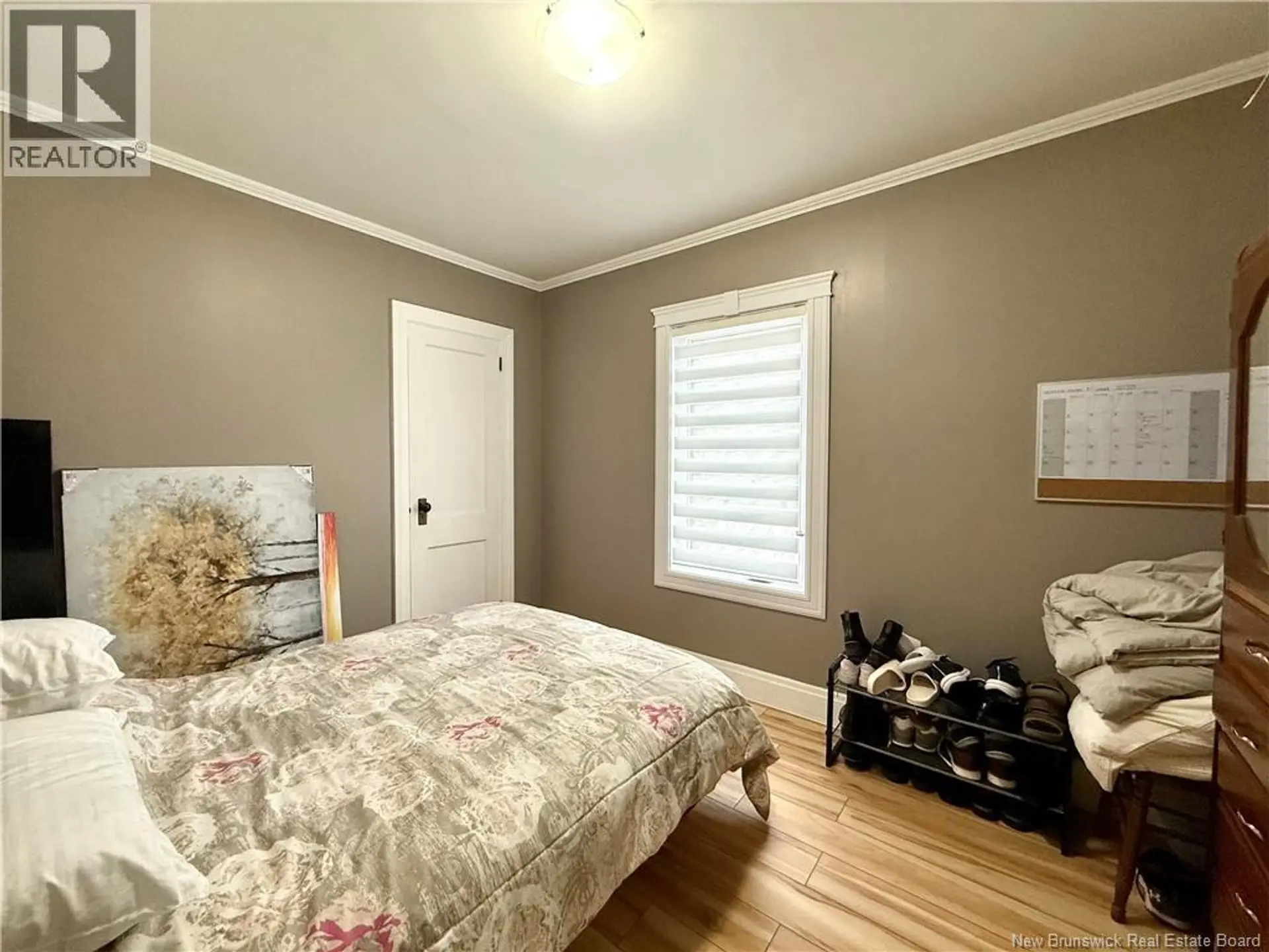 90 35E AVENUE - Image 17