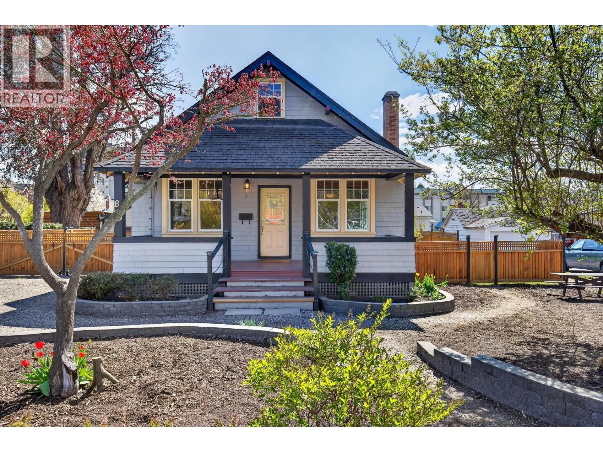 Property at 815 Lawrence Avenue, Kelowna, BC