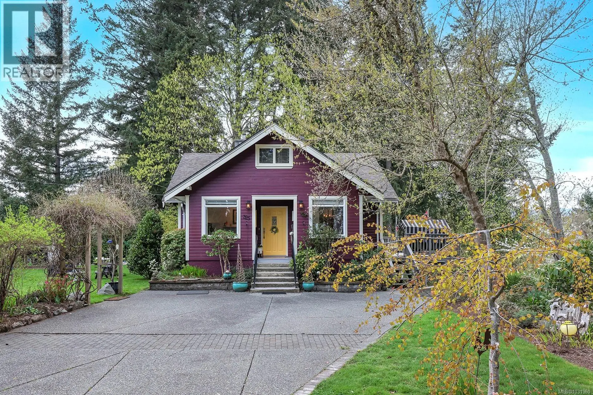 Property at 325 Harmston Ave, Courtenay, BC