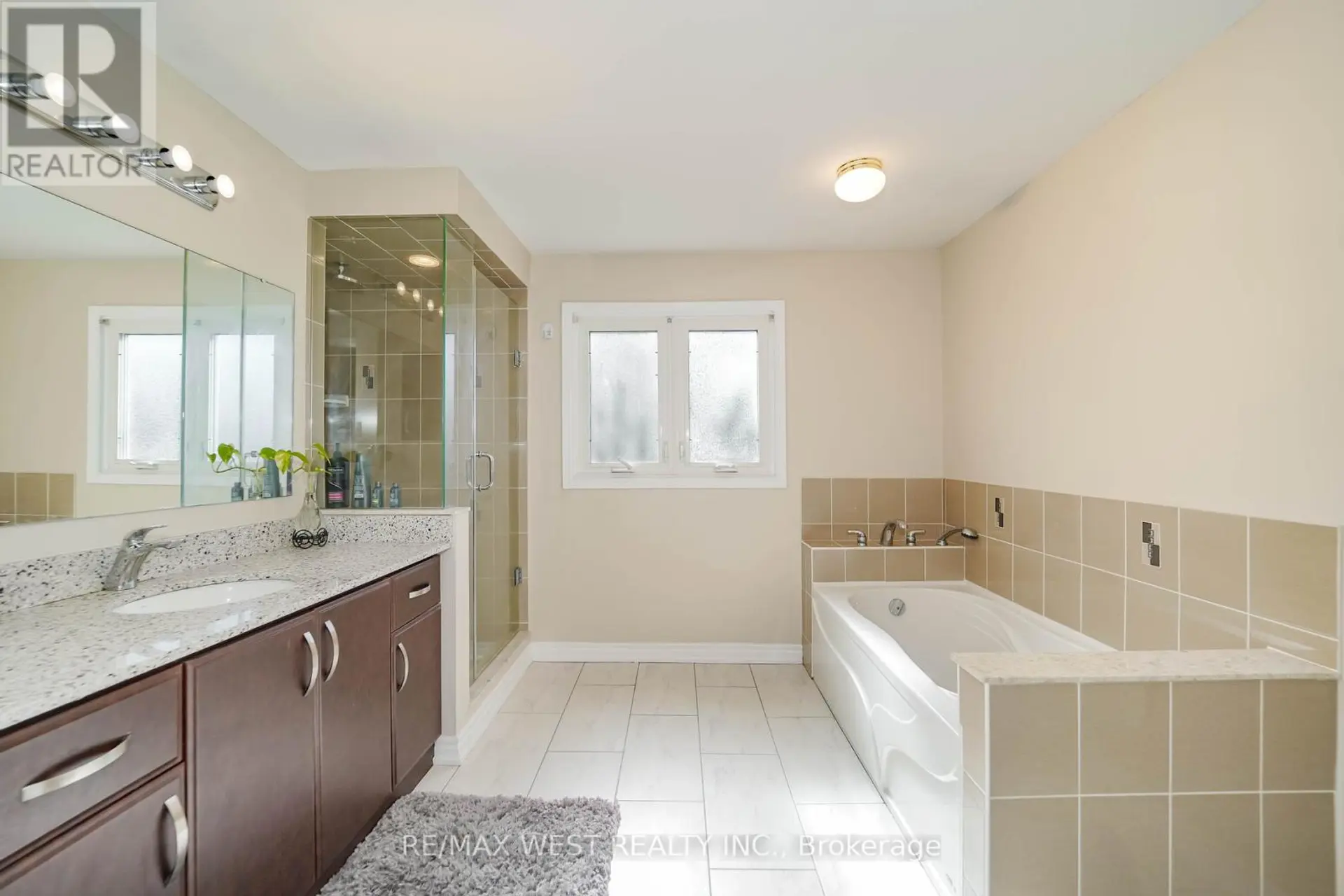 120 LITTLES ROAD - Image 10