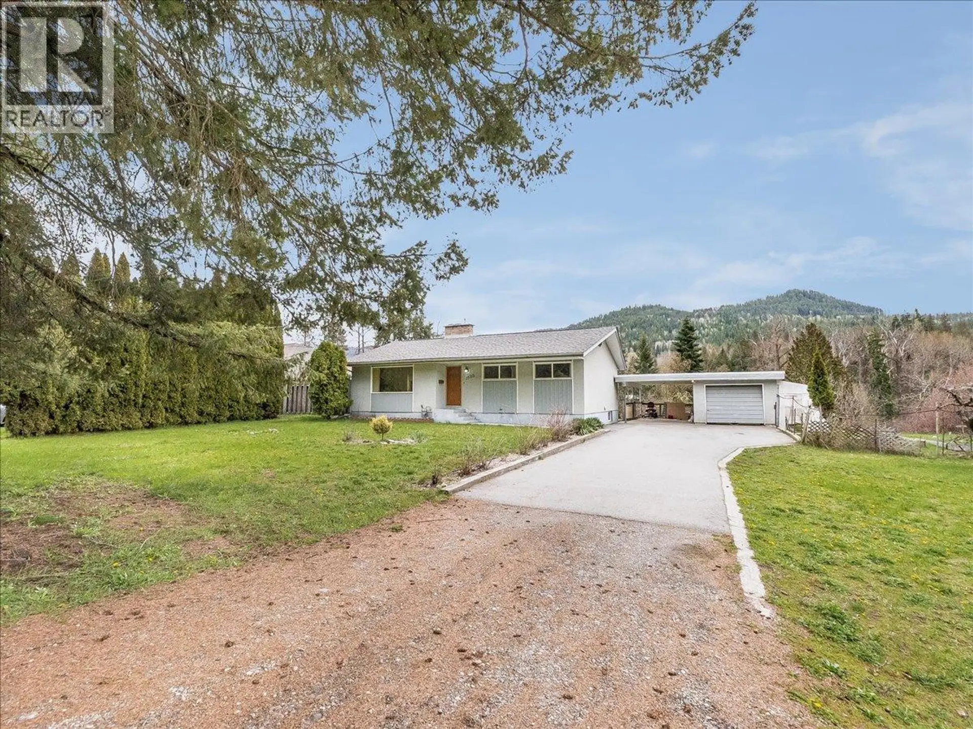 Property at 1500 3B Hwy, Fruitvale, BC