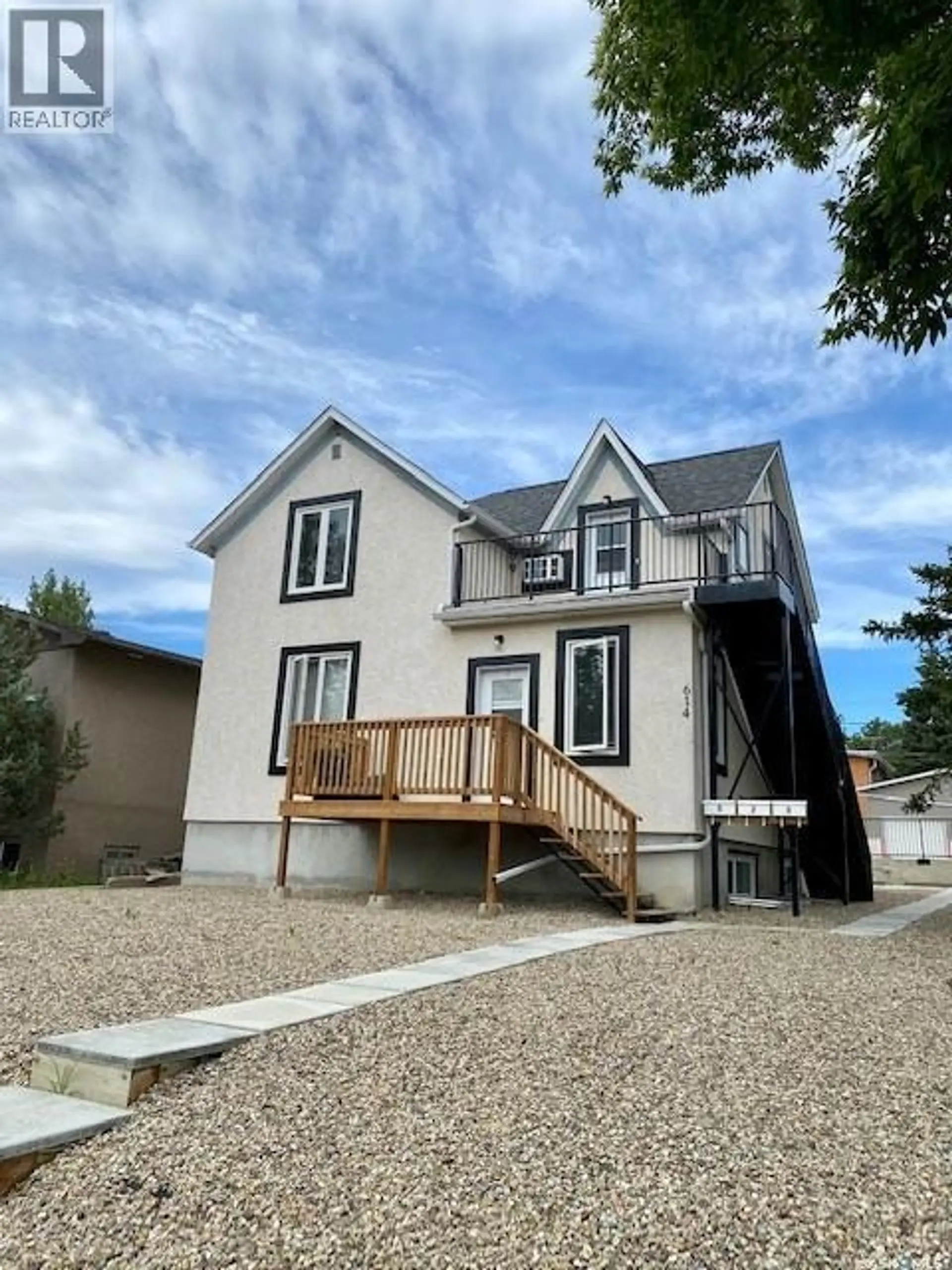 614 7TH AVENUE NE - Image 1