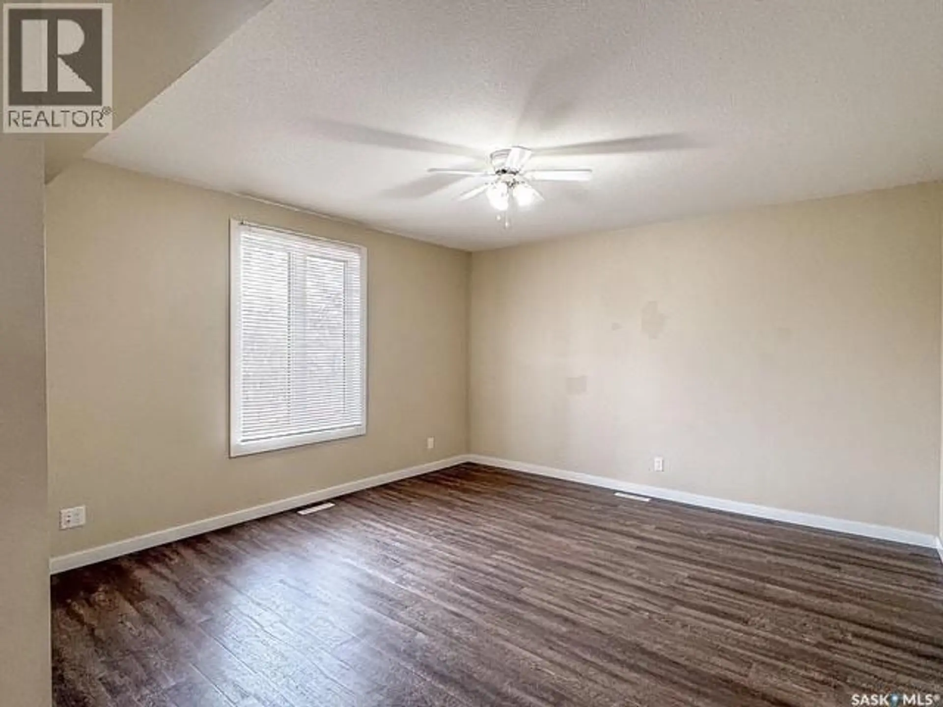 614 7TH AVENUE NE - Image 3