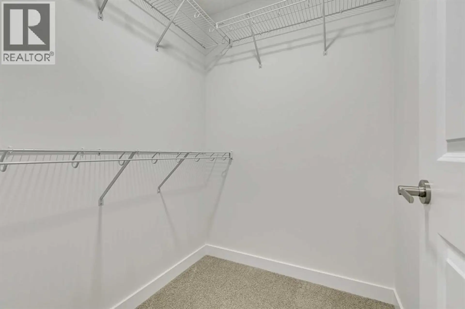 208 BELMONT WAY SW - Image 9