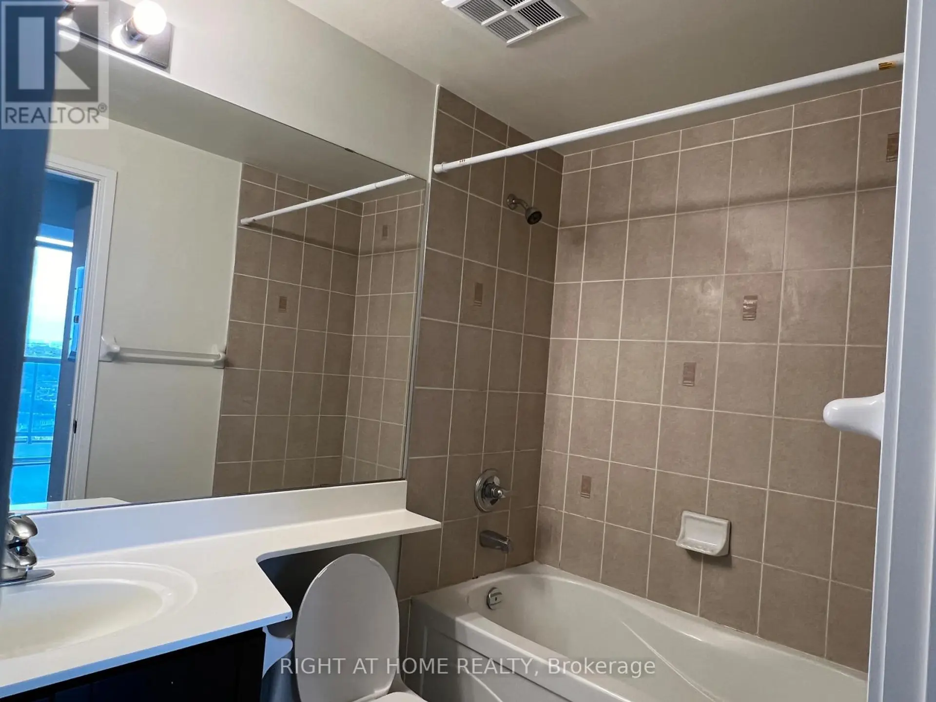 #2101 80 ABSOLUTE AVENUE - Image 11