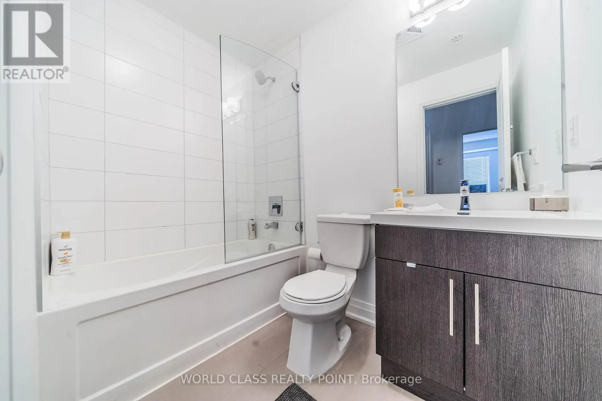 #TH62 780 SHEPPARD AVENUE E - Image 11