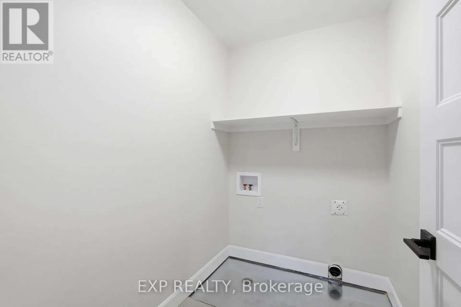 247 SUMAC CRESCENT STREET - Image 12