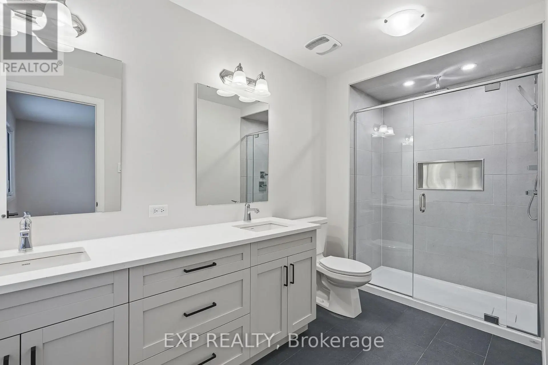 247 SUMAC CRESCENT STREET - Image 15