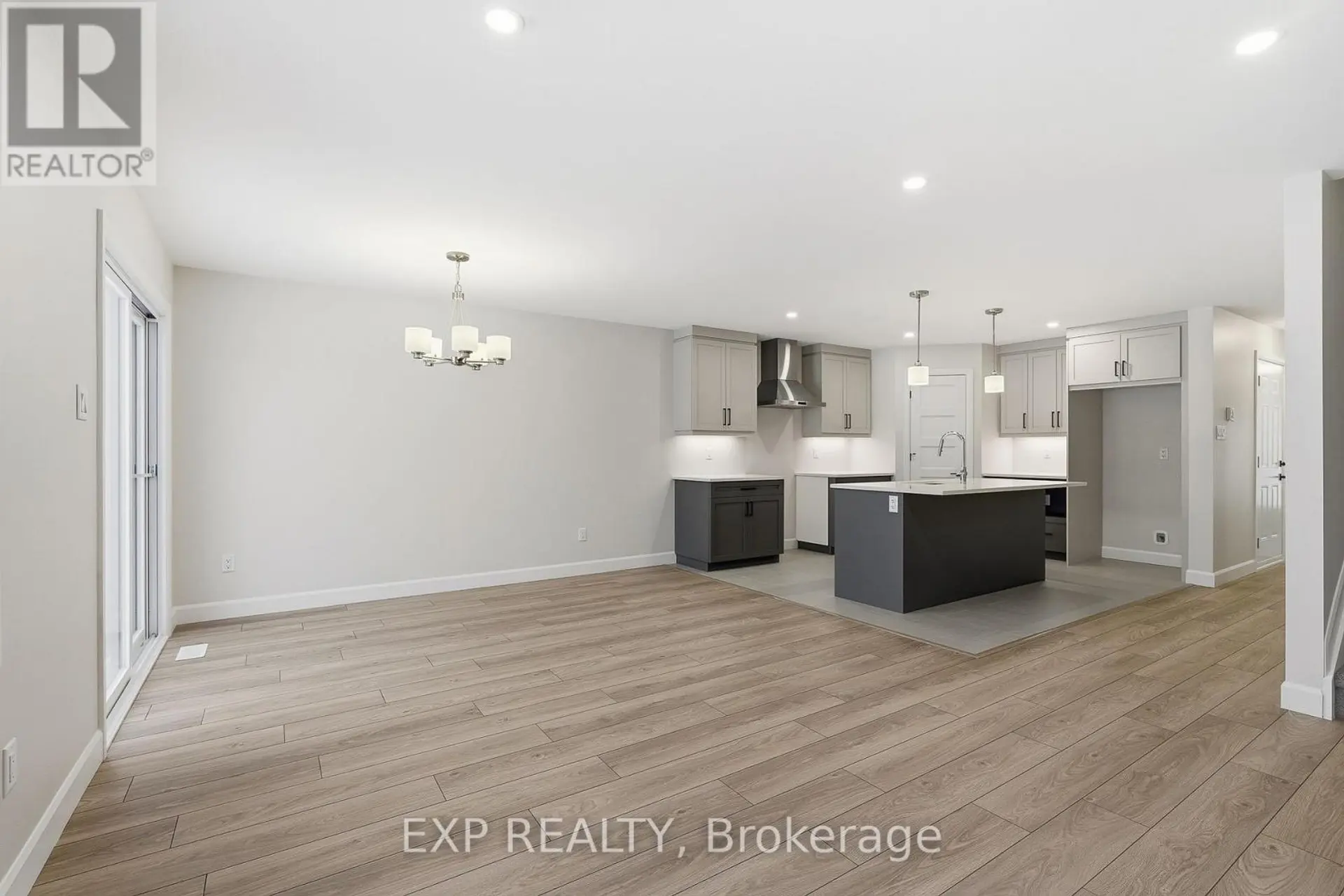 247 SUMAC CRESCENT STREET - Image 7