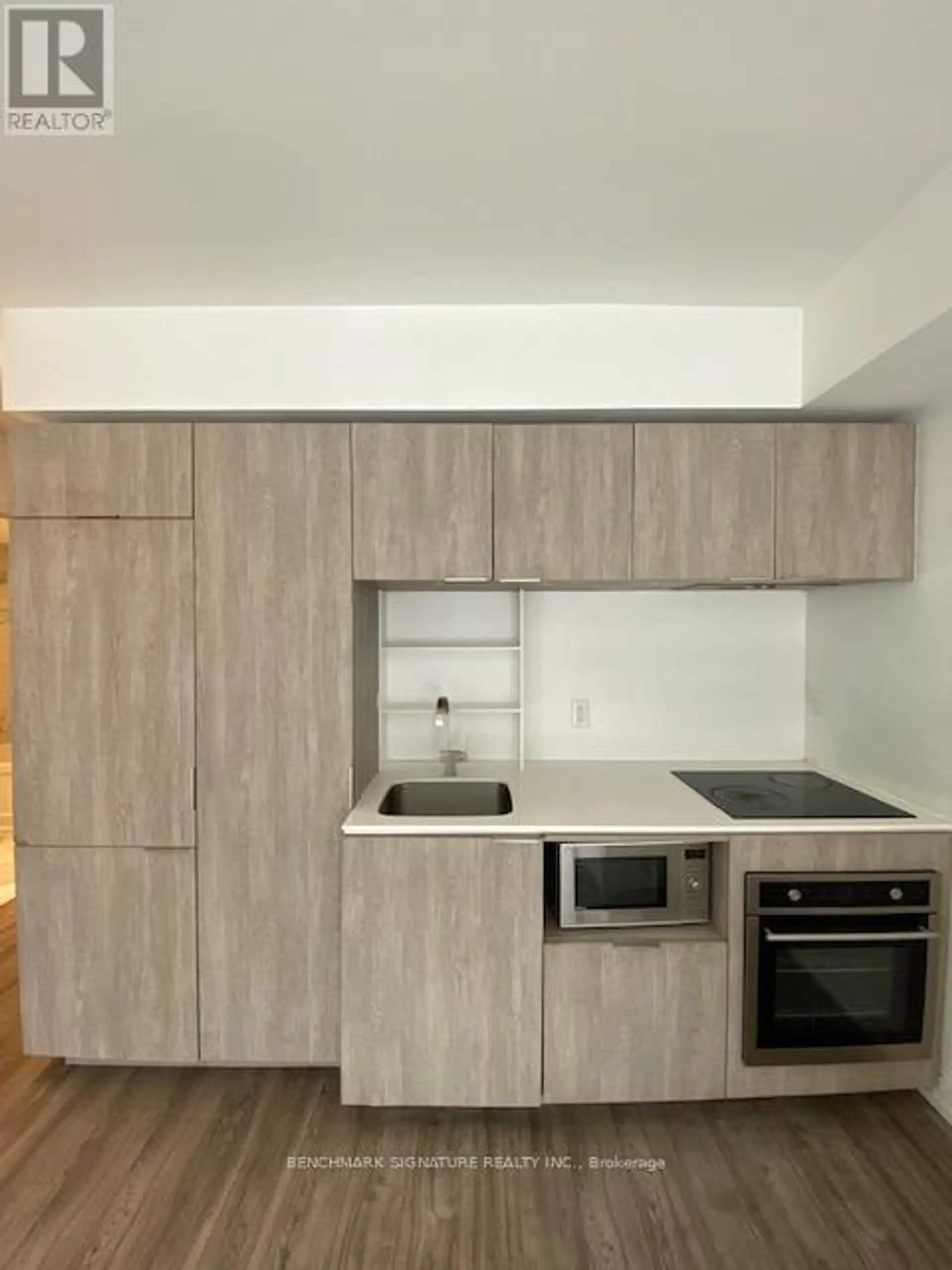 #603 77 SHUTER STREET - Image 1